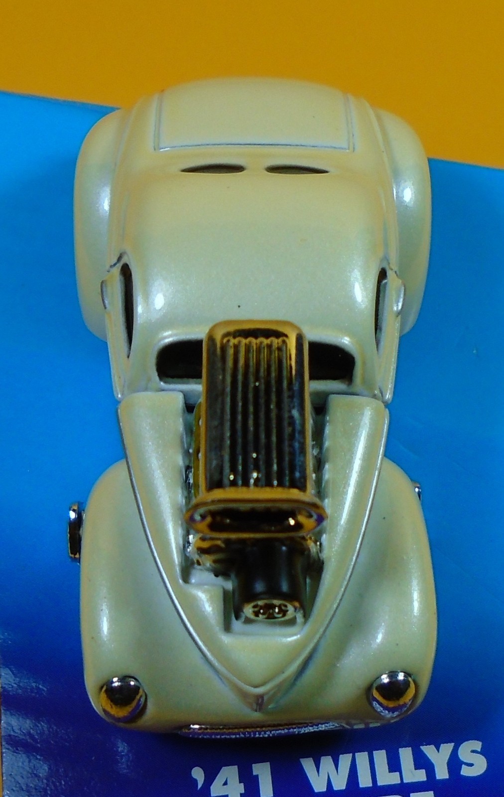 1941 41 Ford Willy’s Coupe Muscle Machines 1/64 2002 *NEW