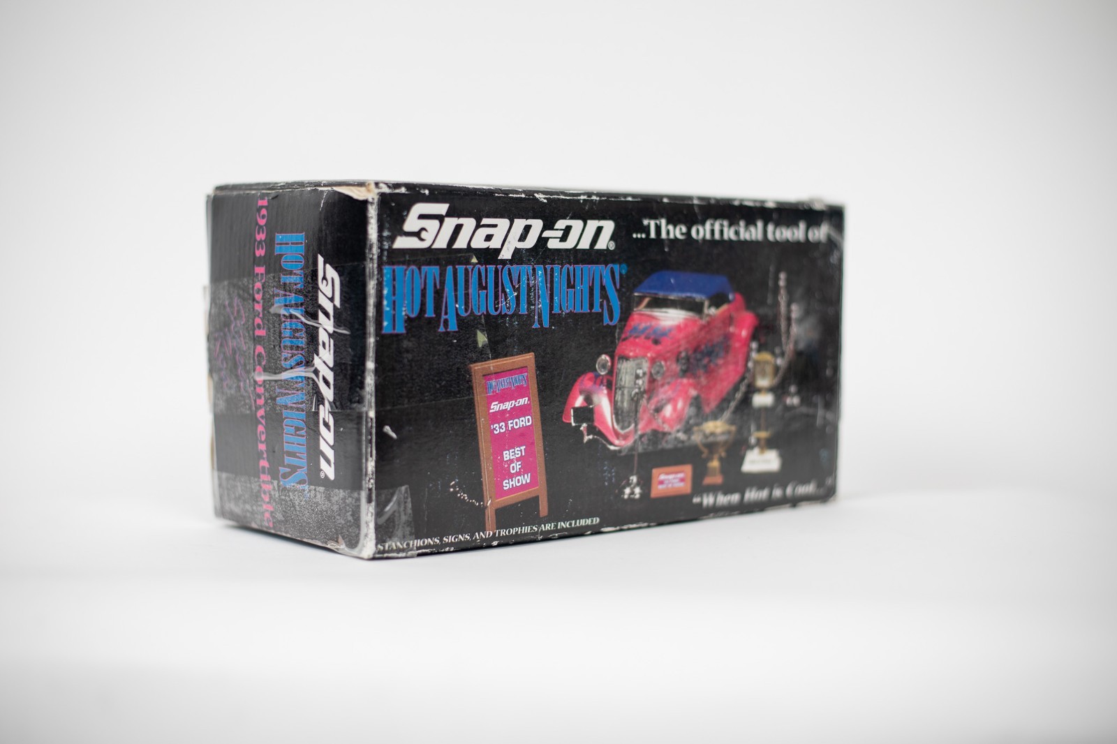 Snap-On Hot August Nights ’33 Ford Street Rod Die Cast Car w/ Signs & Trophies