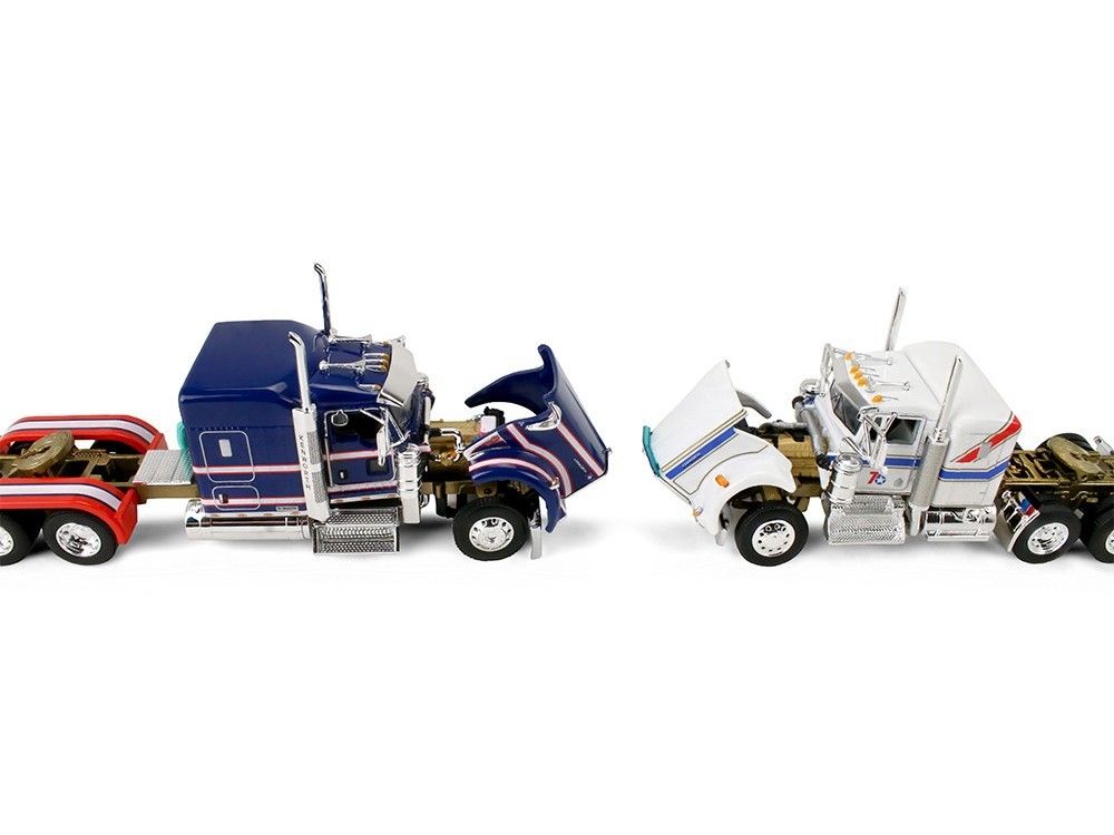 KENWORTH W900L & W900A W/LOWBOY TRAILER AMERICA 250 1/64 DCP/FIRST GEAR 69-2311
