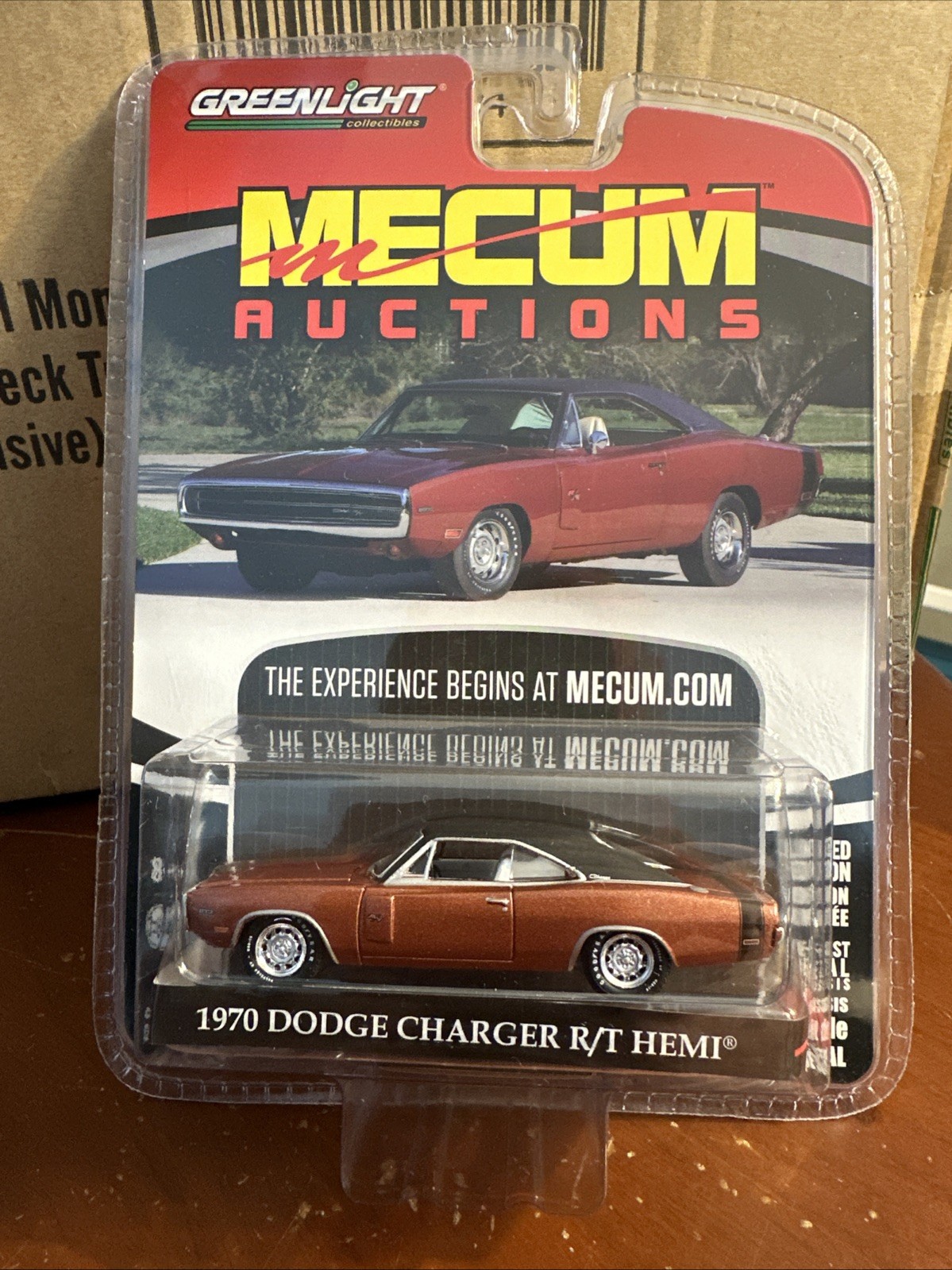 2017 Greenlight 70 Dodge Charger R/T 426 Hemi 1/64 Adult Collectible Gold