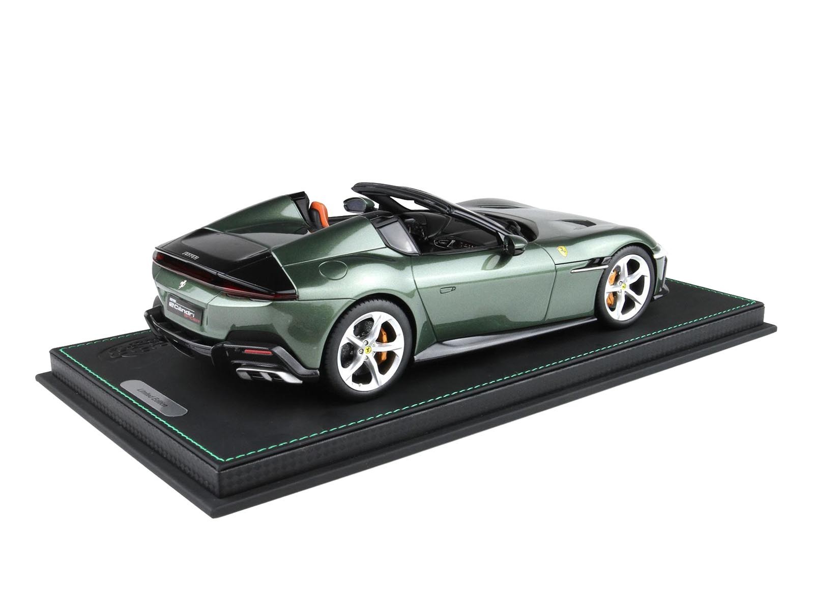 FERRARI 12CILINDRI SPIDER TUSCANY GREEN & DISPLAY CASE 1/18 CAR BY BBR P18251 E