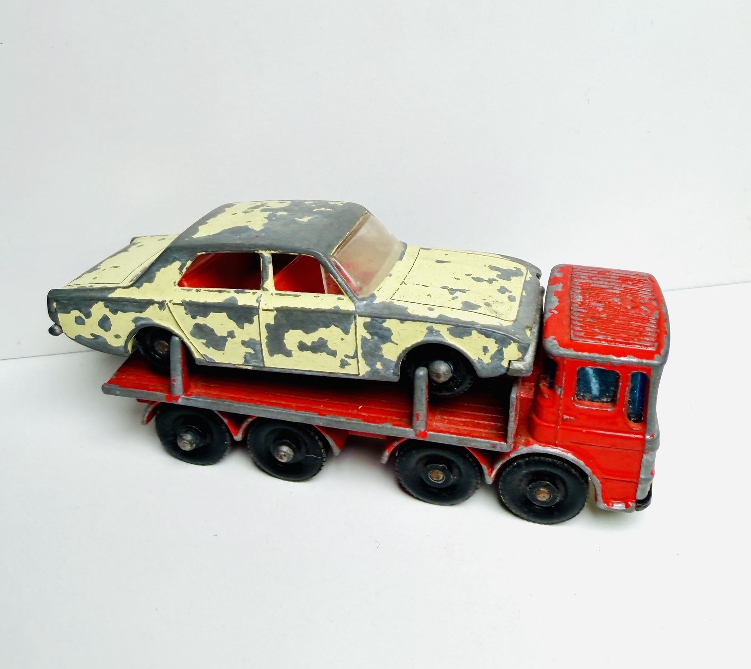 Matchbox Lesney Superfast 1973 Leyland Ergomatic Cab #10 Red w/8 Wheels Toy