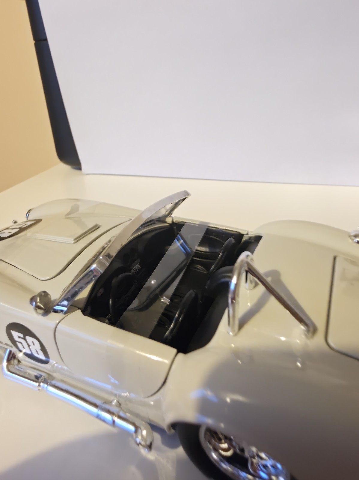 Very Rare 1:24 Shelby Cobra 427 Alliy Duecast Car Model Collectible Kids Adults