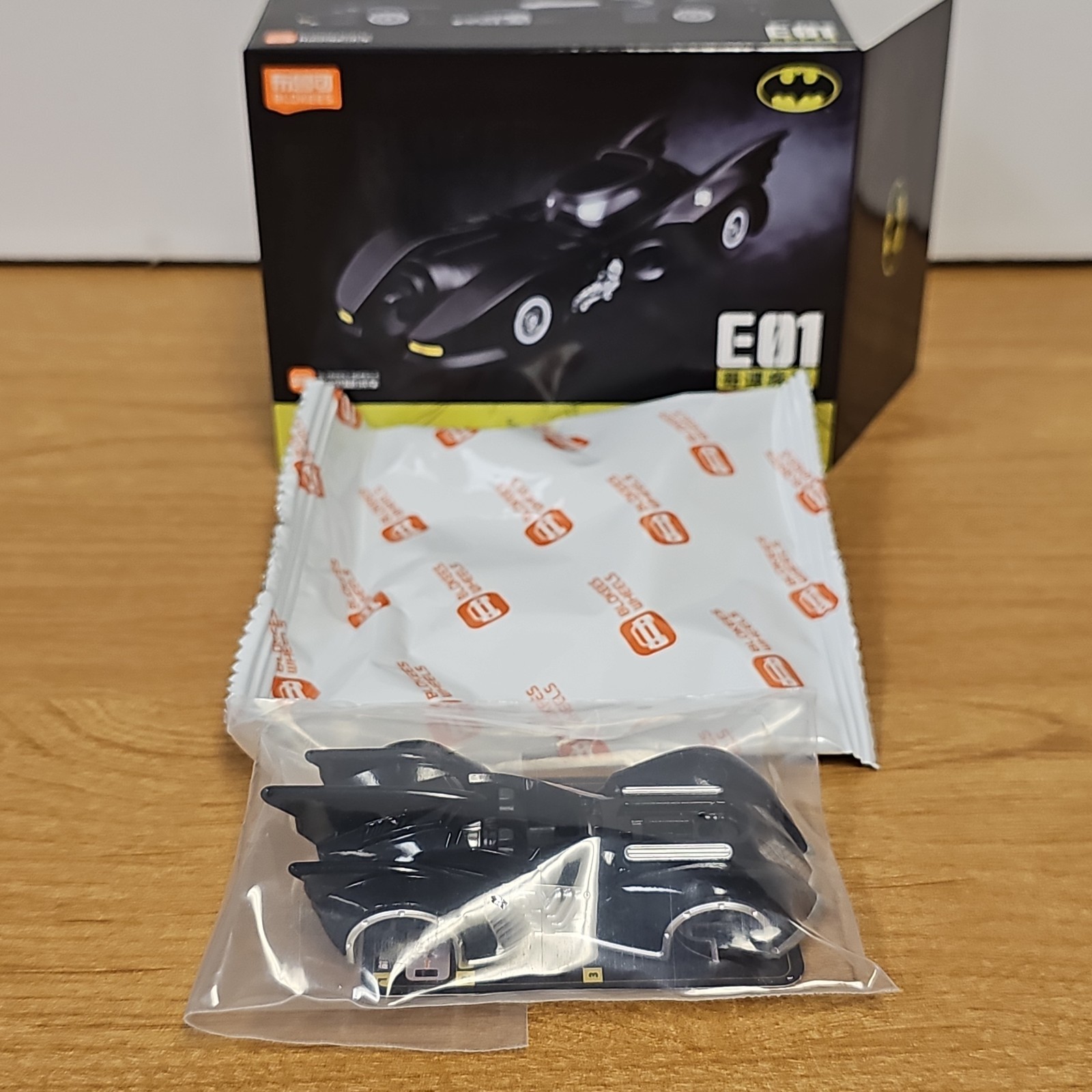 US Seller! Blokees Wheels E01 Arkham videogame Batmobile Batman Comic 1:64 Model