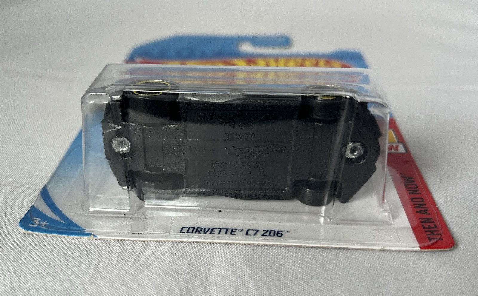 Hot Wheels Corvette C7 Z06 Then & Now KMART Exclusive Color, 2018 Factory Sealed