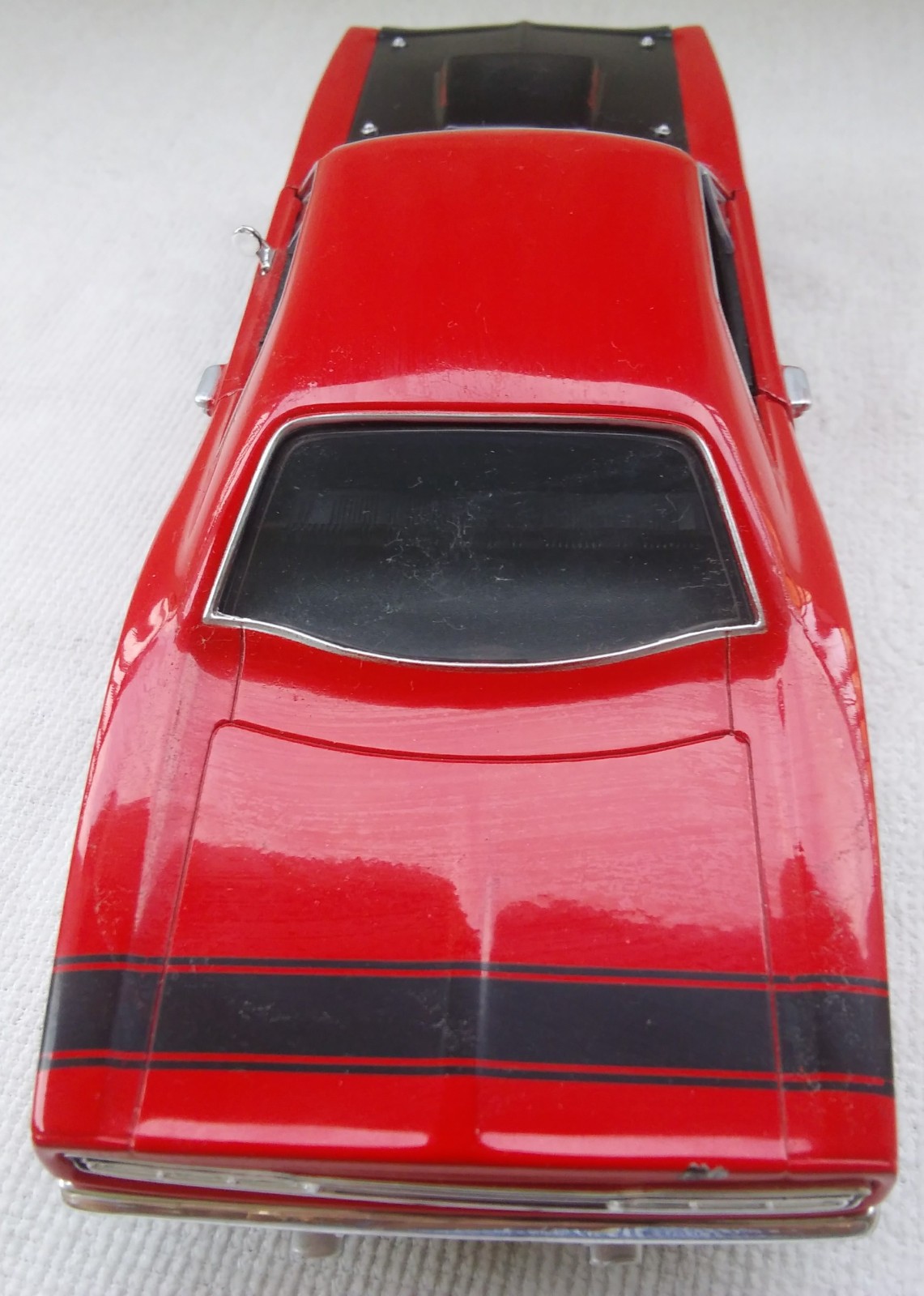 RED 1969 “AMERICAN GRAFFITI” DODGE CORONET SUPER BEE 1:24 SCALE DICAST CAR