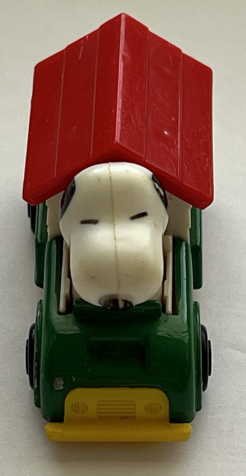 Vintage 1966 Aviva Snoopy Peanuts Mini Doghouse Truck Diecast/Plastic Hong Kong
