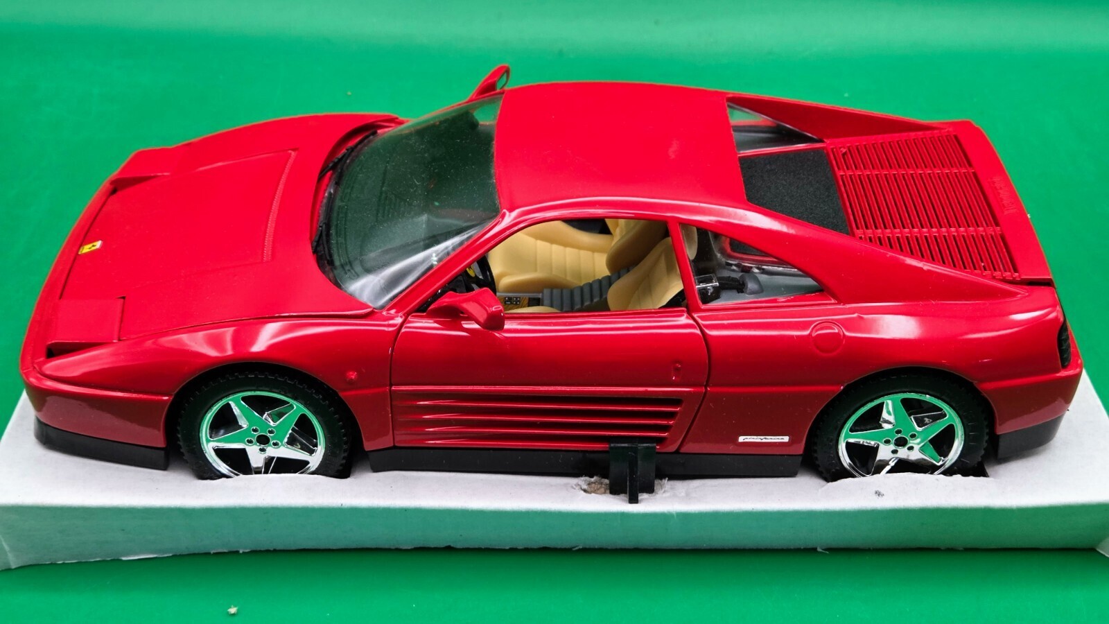 1:18 MIRA GOLDEN LINE COLLECTION RED FERRARI 348 TB #R6301 NEW IN BOX