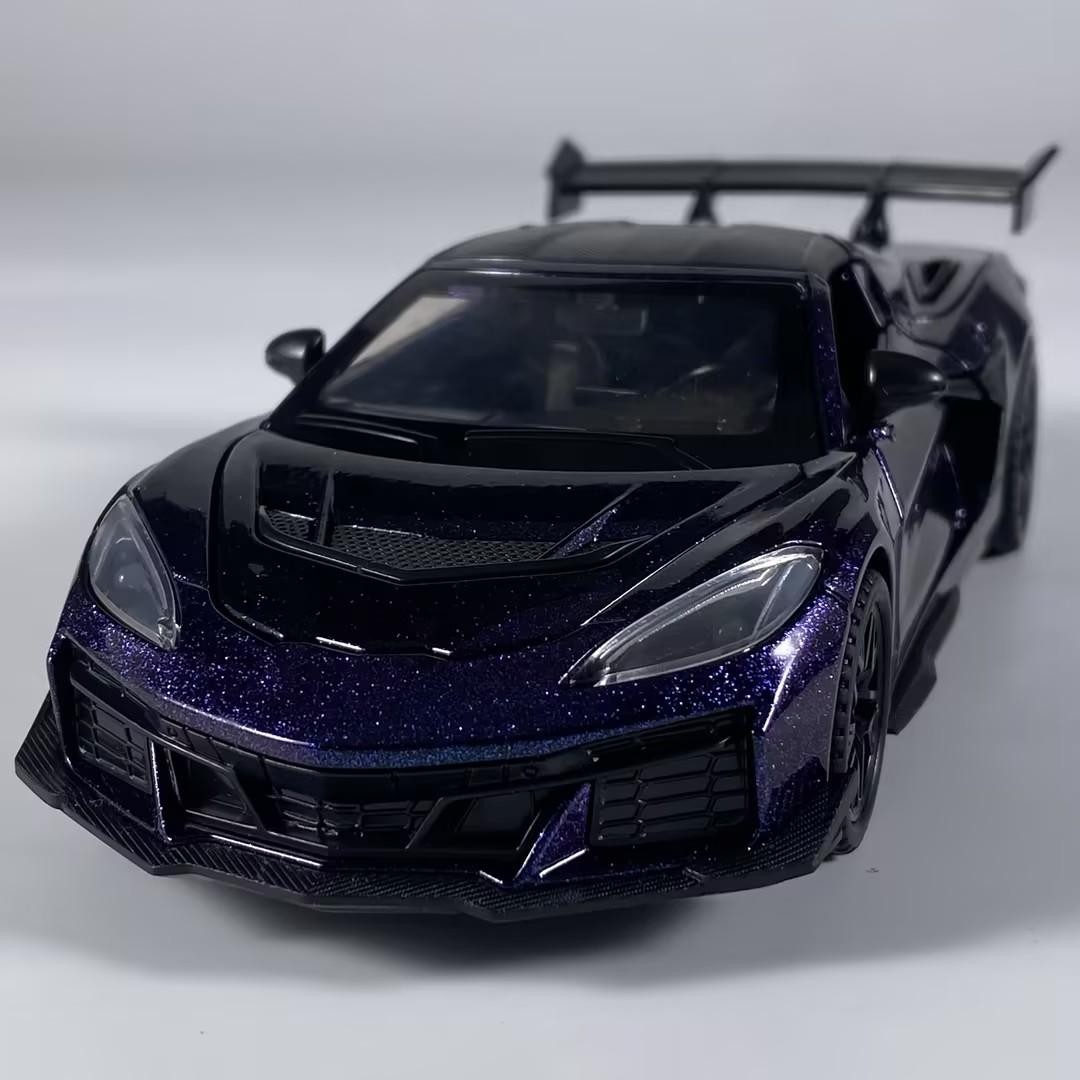1:32 C8 Zr1x Metal Diecast Model Car with Sound Light Collectible Toy