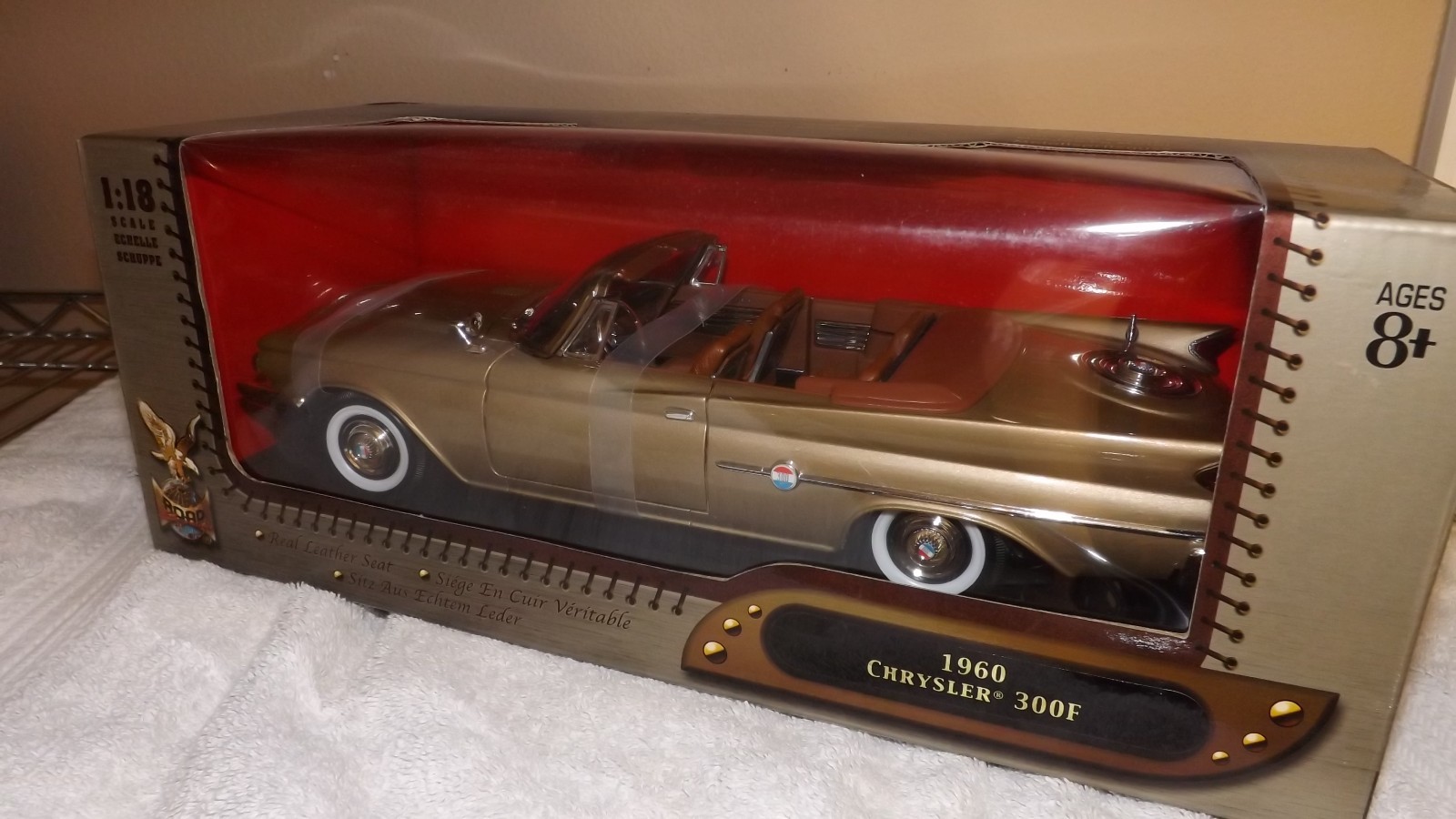 Road Signature 1/18 Chrysler 300 F 1961 Bronze Leather seats Diecast Car NIB