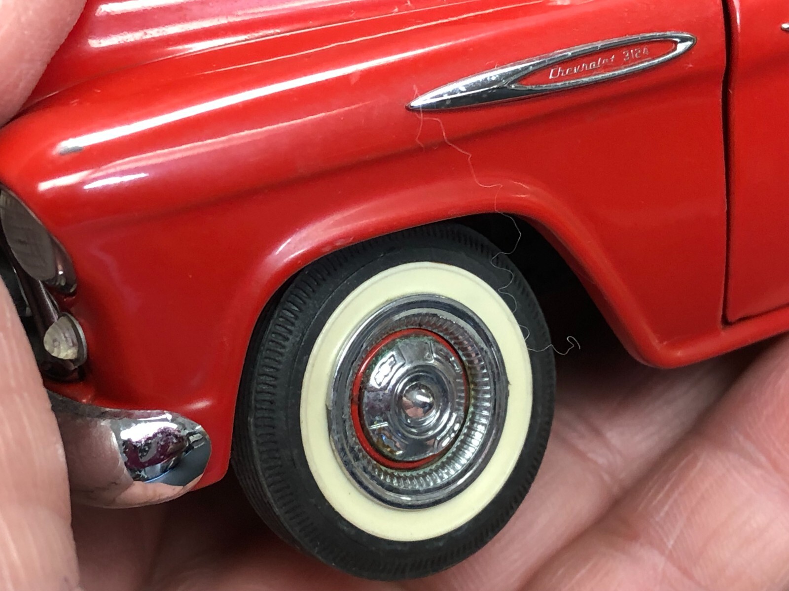 Imperfect 1:24 Diecast Danbury Mint RED 1957 CHEVROLET CAMEO PICKUP No Box AS-IS