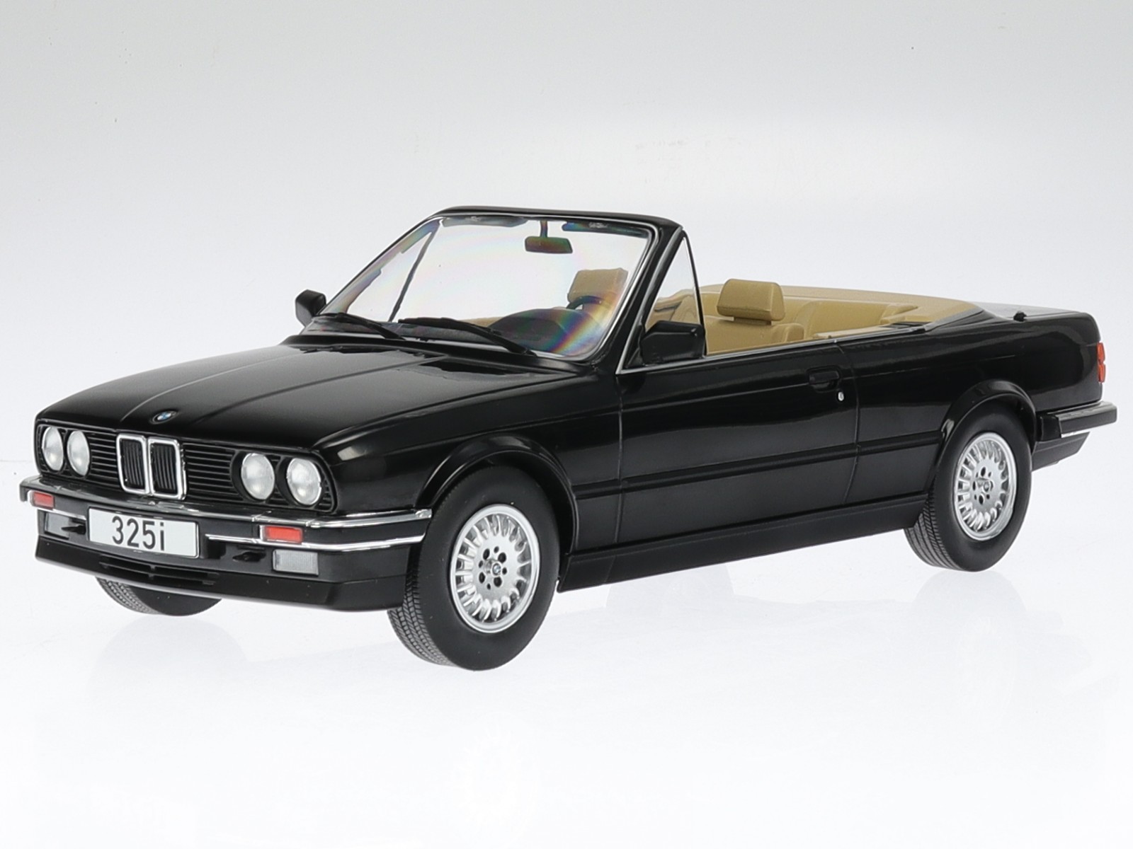 BMW e30 325i Convertible 1985 black 3er-series diecast modelcar 18153 MCG 1:18
