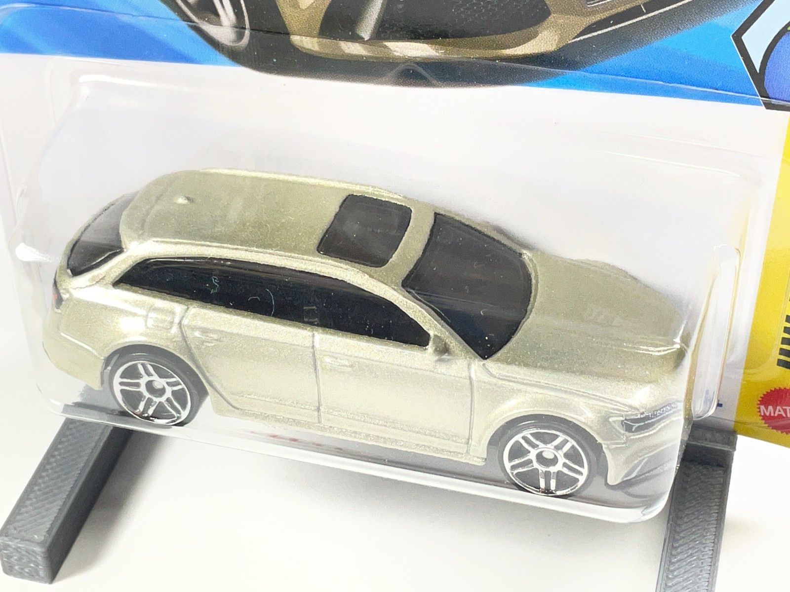 2026 Hot Wheels 2017 Audi RS 6 Avant 66/250 Champagne HW Euro RS6LUV Lic Plate