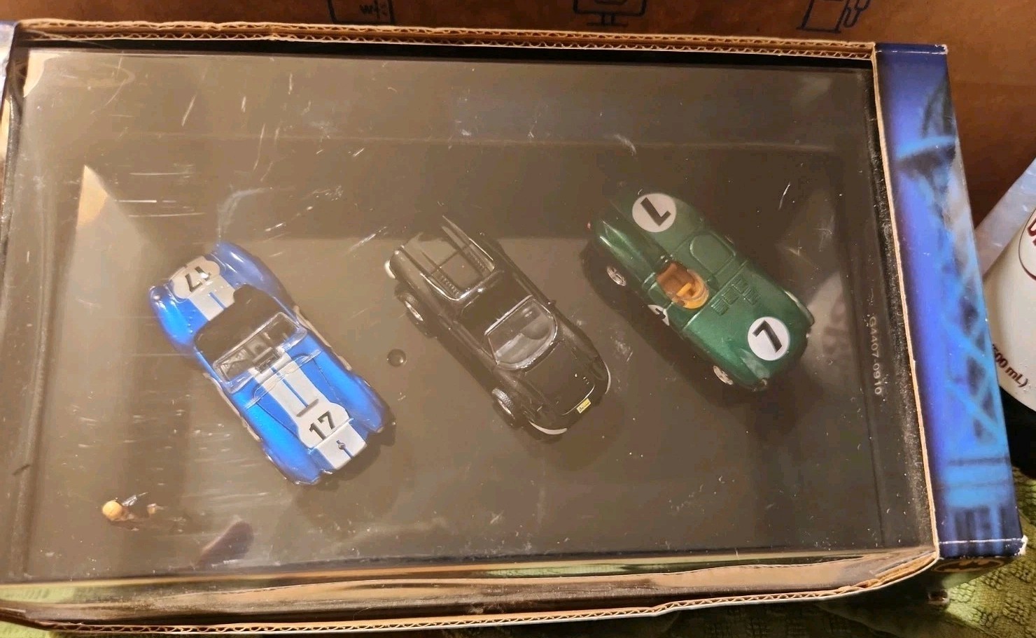 Hot Wheels Bruce Wayne Collection Batman 3 Car Set Jaguar/Ferrari/Shelby Read