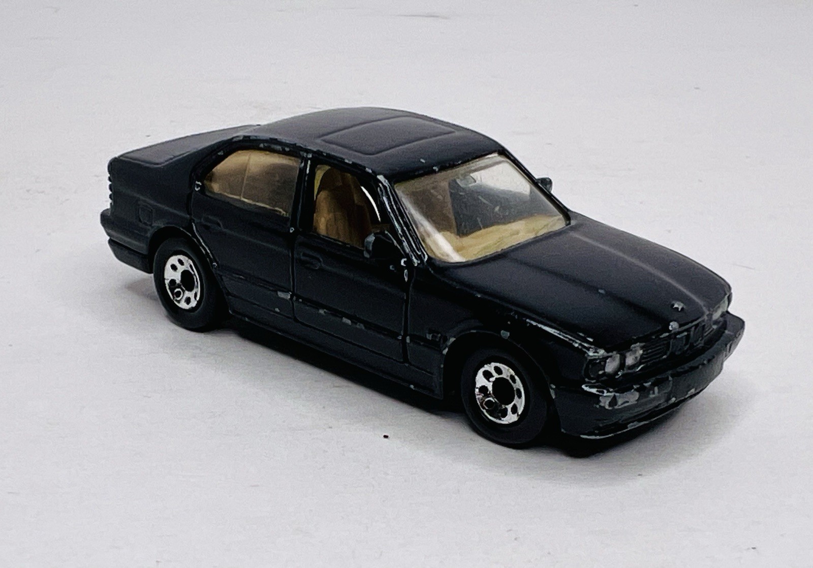 Vtg 1989 Matchbox BMW 5-Series Black Tan Interior Opening Doors