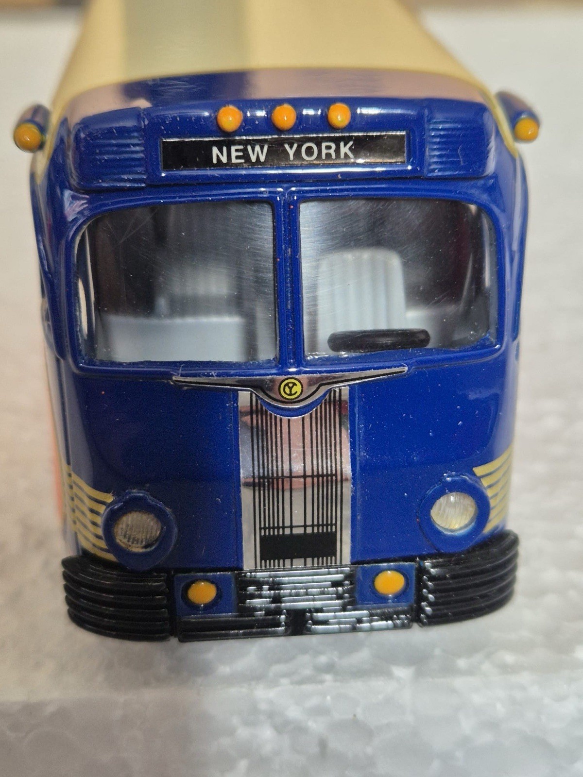 Corgi Classics Lionel City Yellow Coach 743 Bus Lines VGC Ref CE02