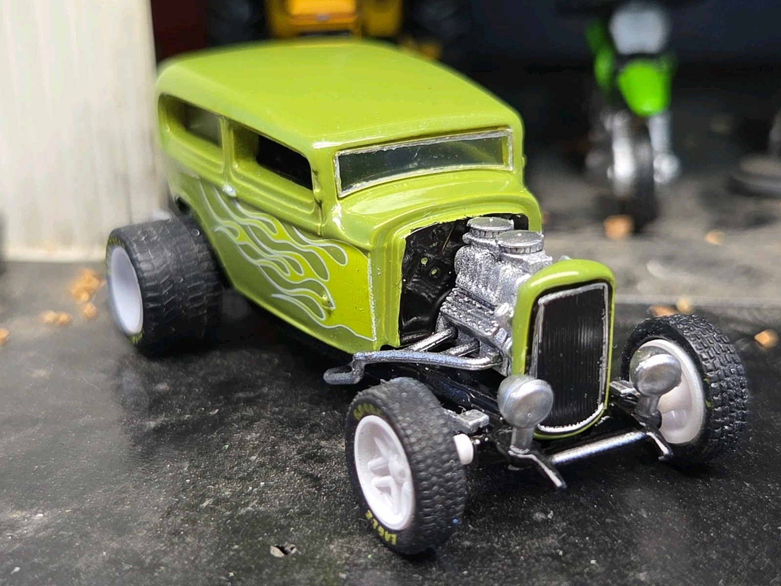 Custom 1:64 street Rat Rod lowered hot FORD chopped panel paddy wagon HotWheels