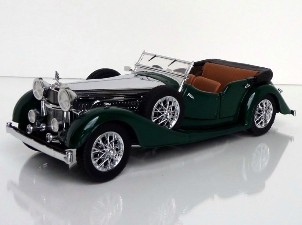 Classic Race Car Racing Racer Carousel SIVR1 18Unique12Metal Diecast Model24