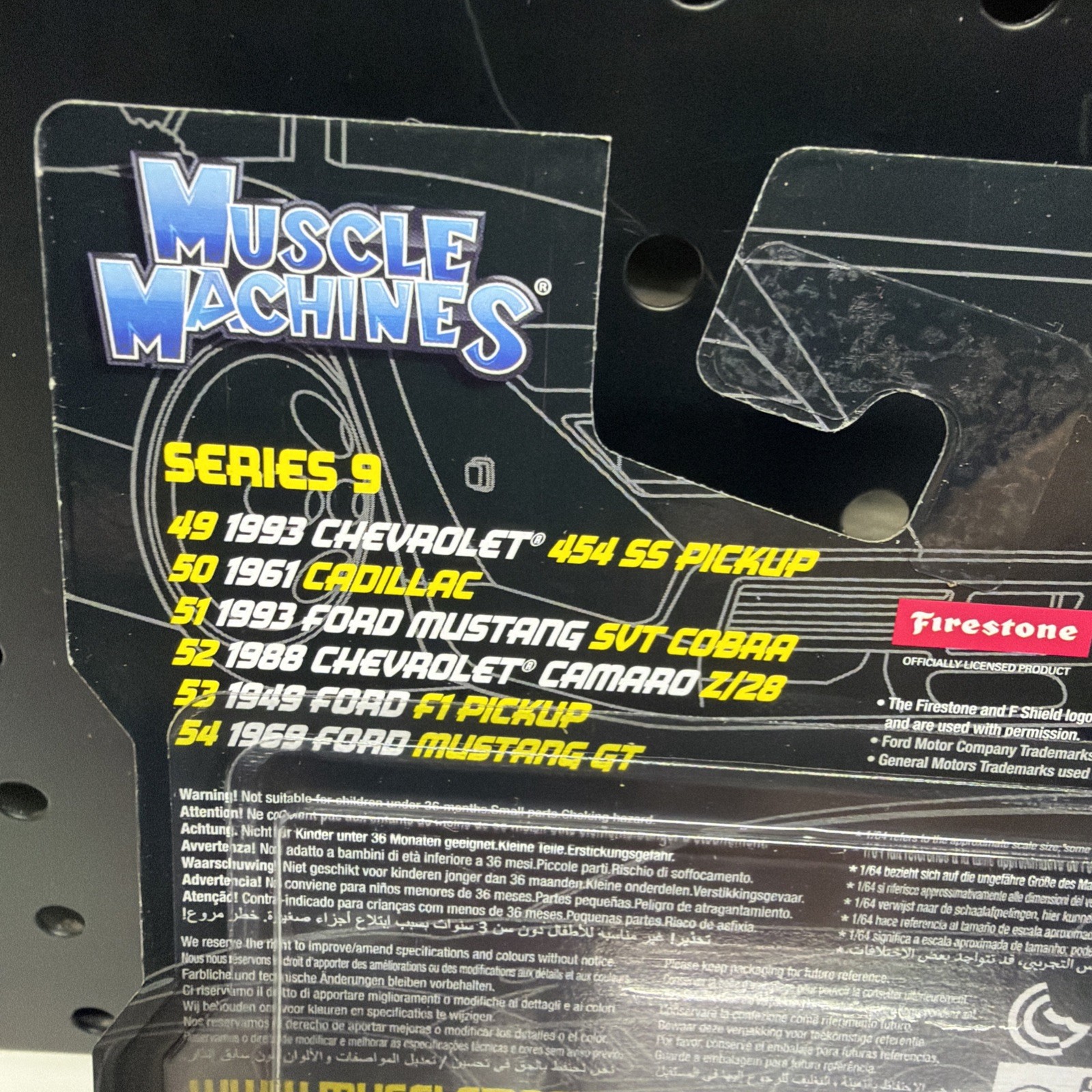 Maisto Muscle Machines Series 9 DieCast Model 52 1988 Chevrolet Camaro Z/28 Blue