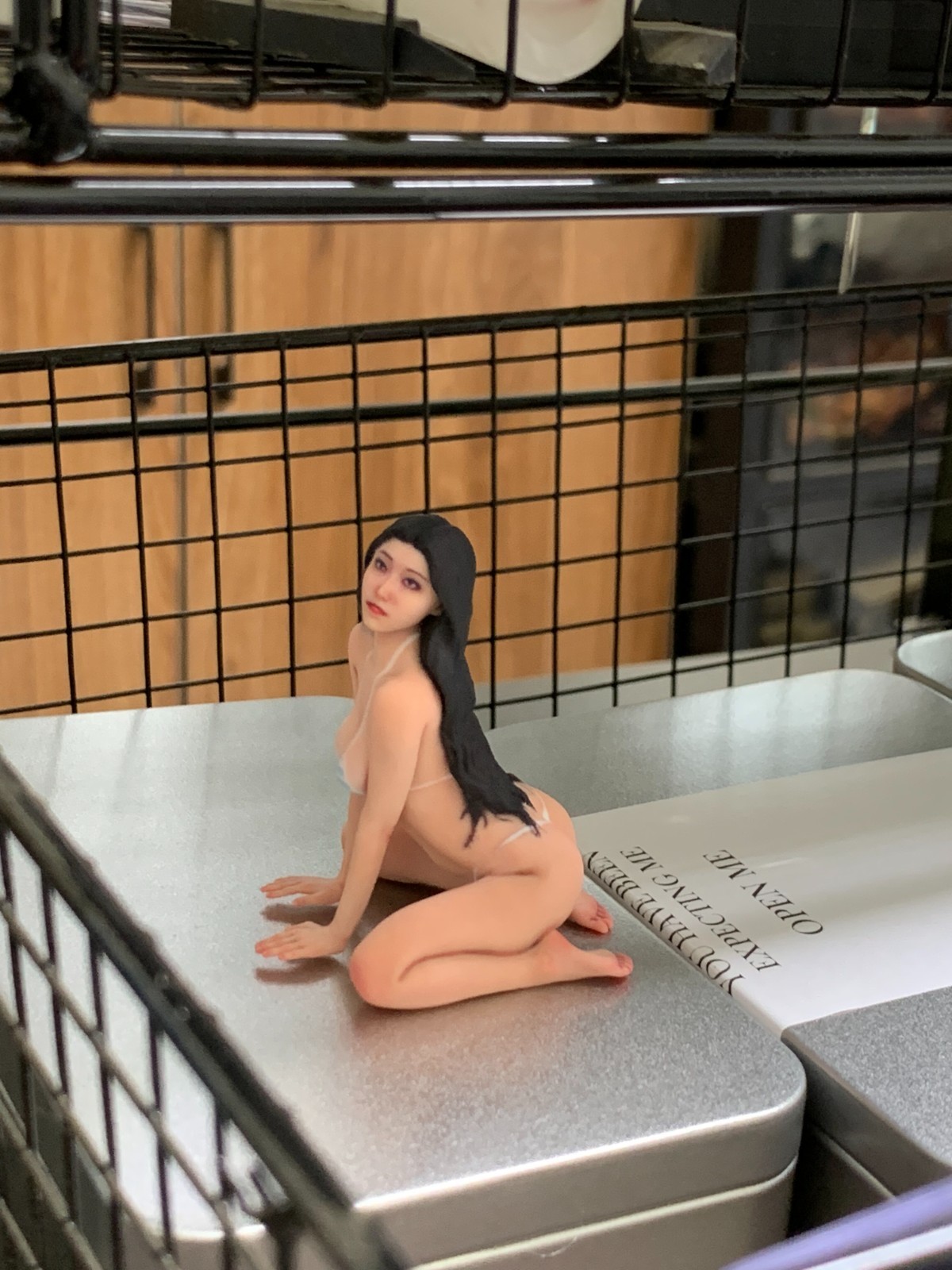 1/18 Diorama Sexy Kneeling Beauty Girl Scene Miniature Figure Doll For Car Toy