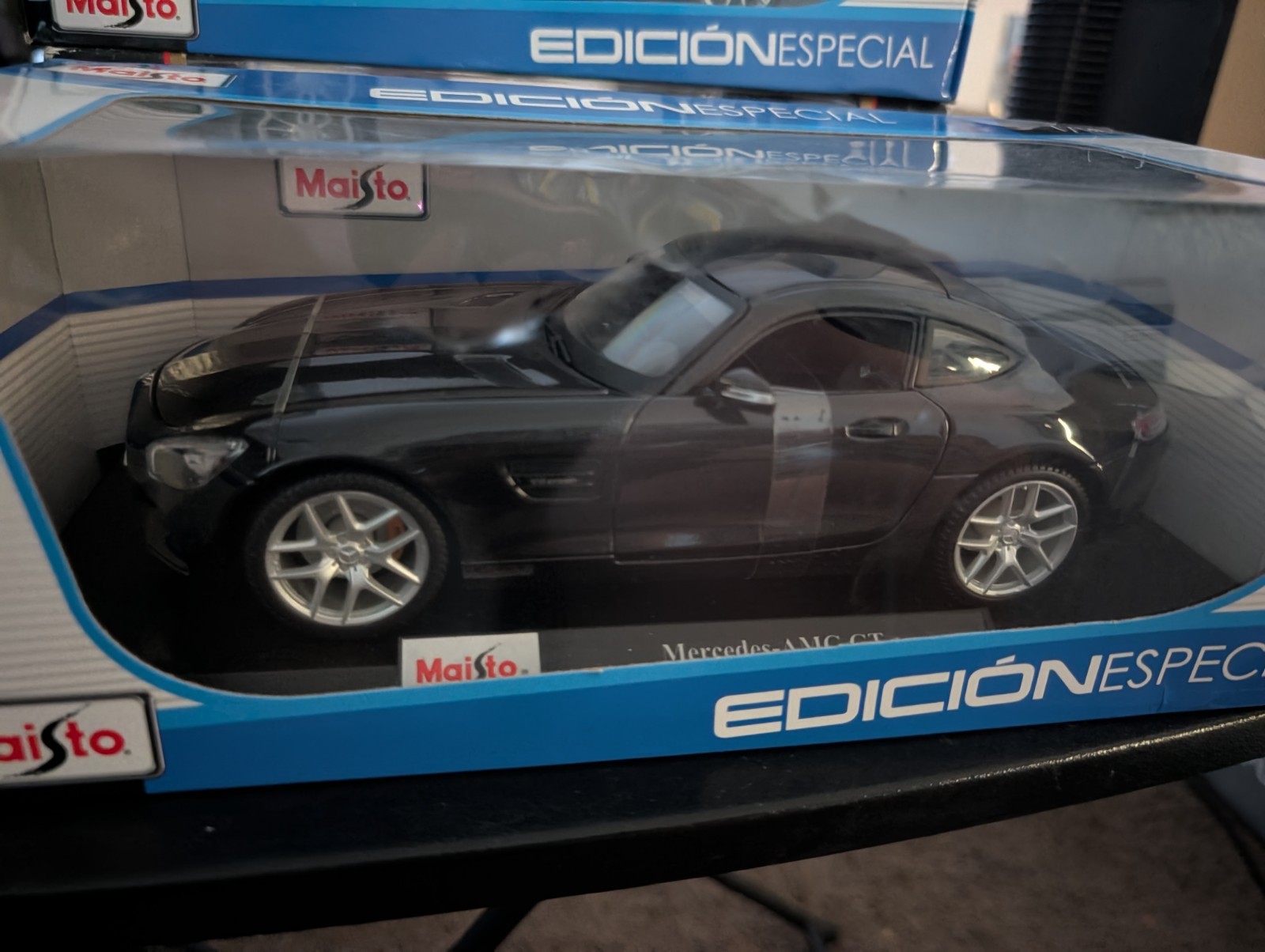Maisto 1:18 2015 Mercedes-Benz Mercedes-AMG GT Black Diecast Special Edition