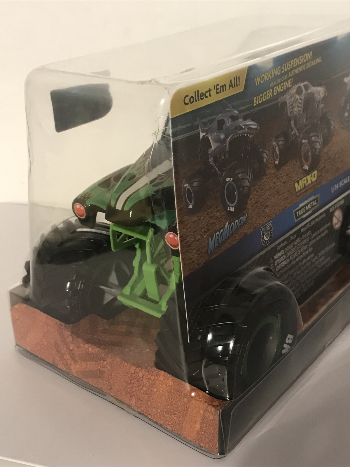 Monster Jam Grave Digger Monster Truck 1:24 Scale Diecast Vehicle By Spin Master