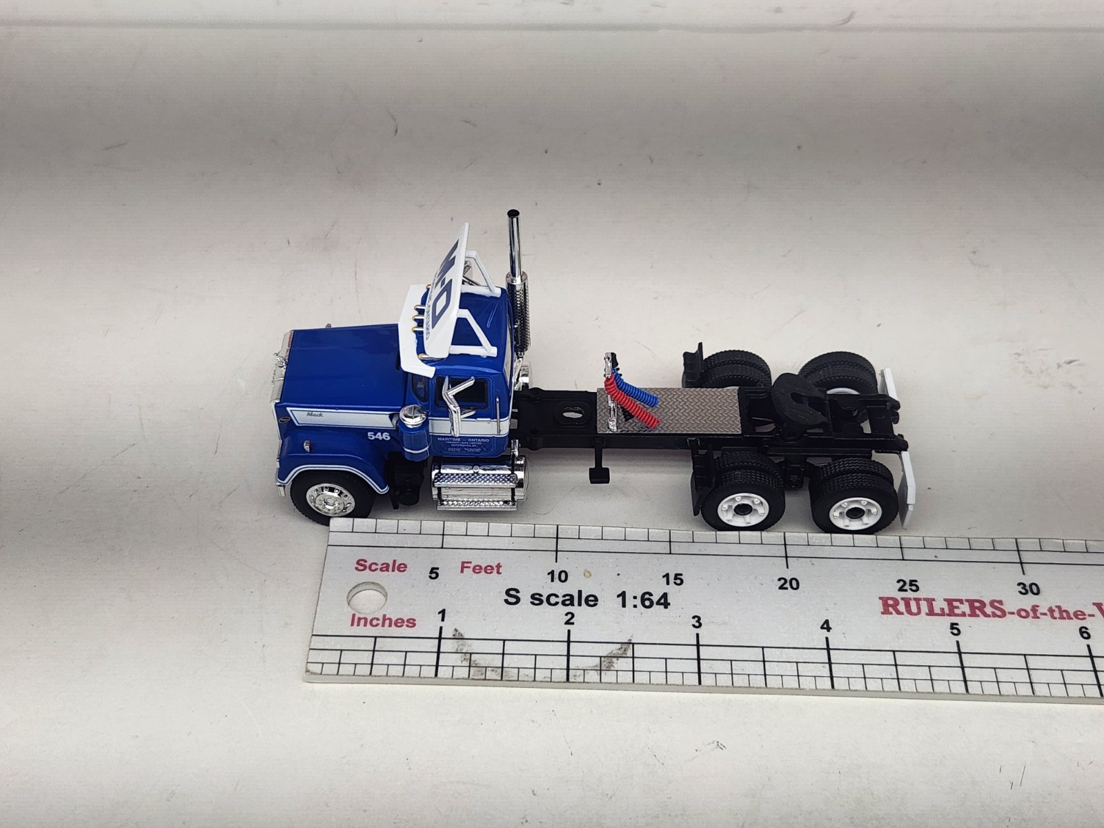 1/64 NEW DCP Maritime Ontario Mack Superliner Day Cab Tractor