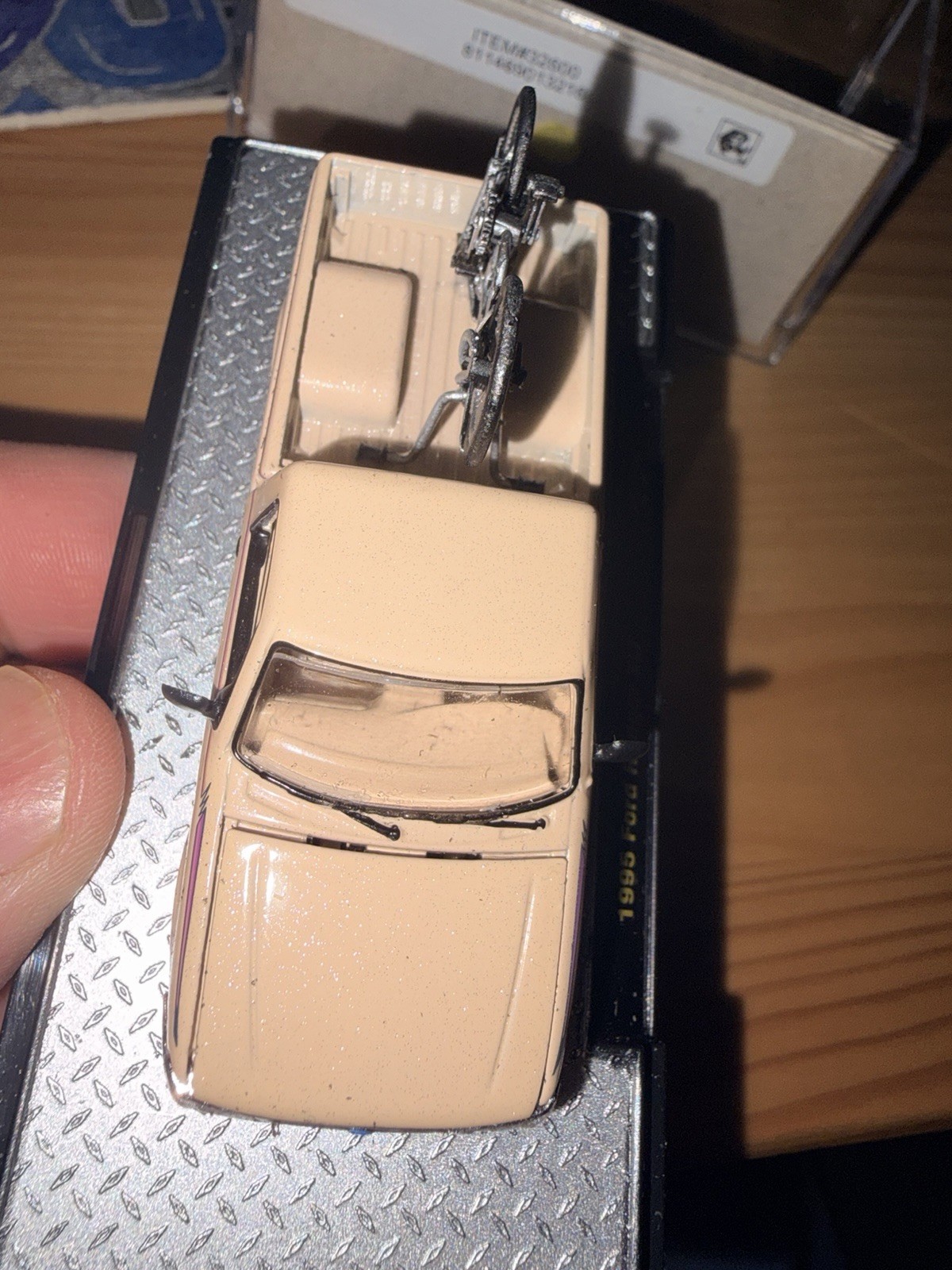 M2 Machines 1995 Ford Ranger XLT Tan Limited Edition Wheel Swapped With Bike
