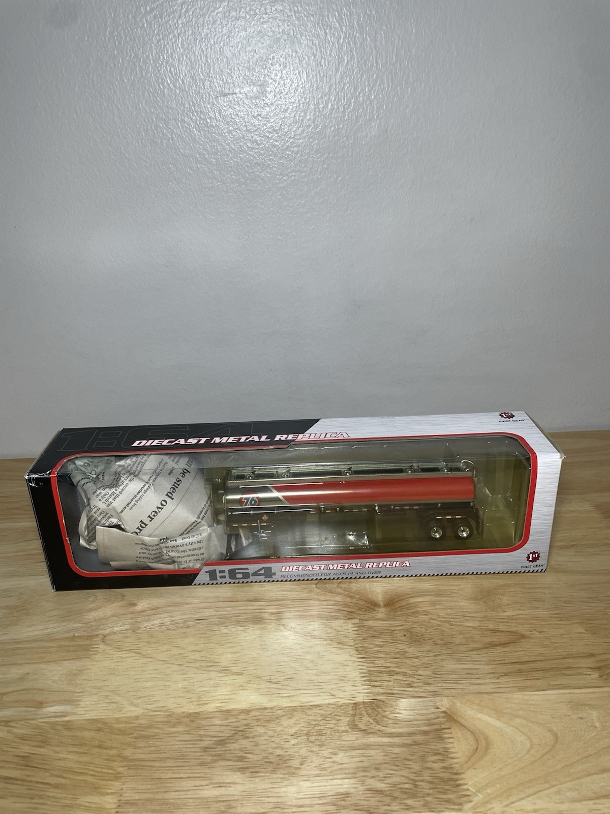 First Gear 1:64 Scale – 76 Fuel Tank Trailer Missing Truck – ( 60-0279 ) In Box