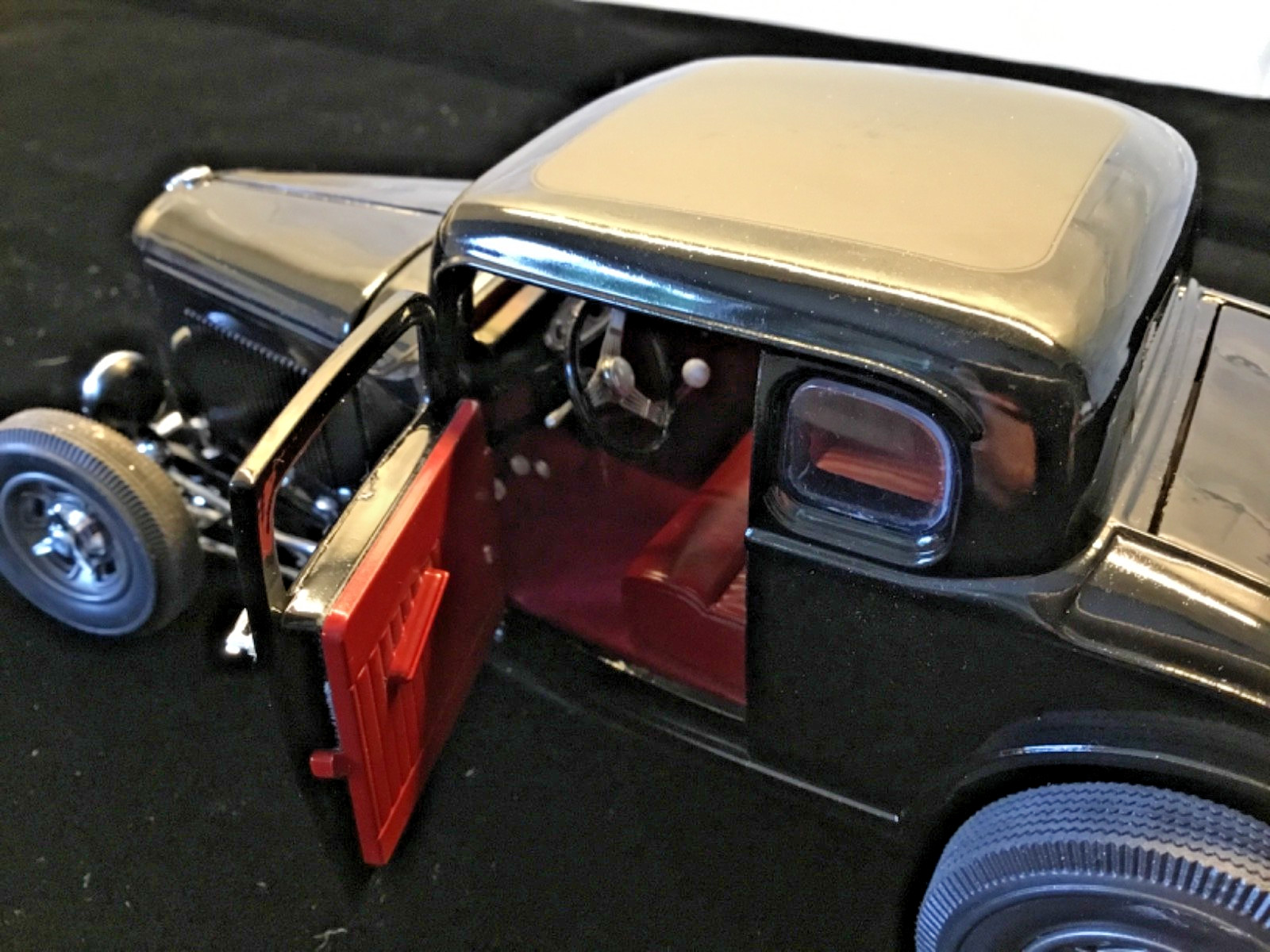 ACME 1:18 1932 FORD FIVE-WINDOW RELEASE N0.1