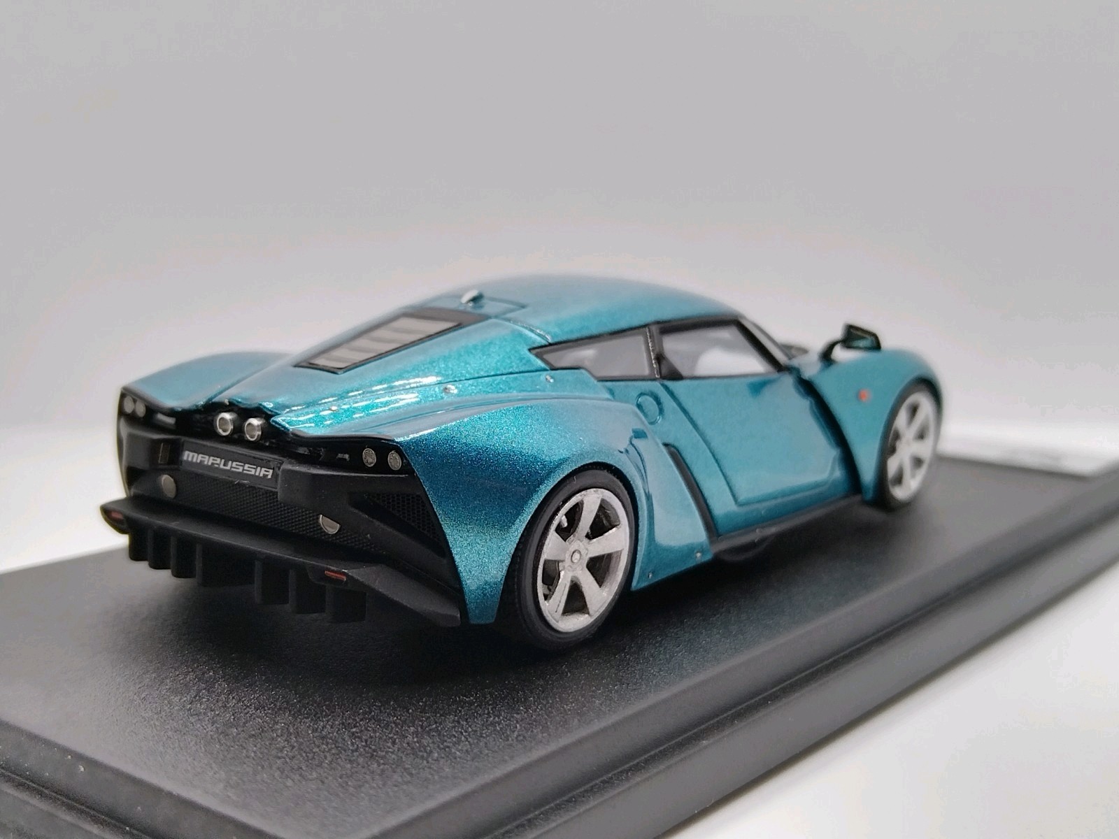 LOOKSMART 1/43 Marussia B2 2009 Glacier. Limited 090/165. Wow Rare!