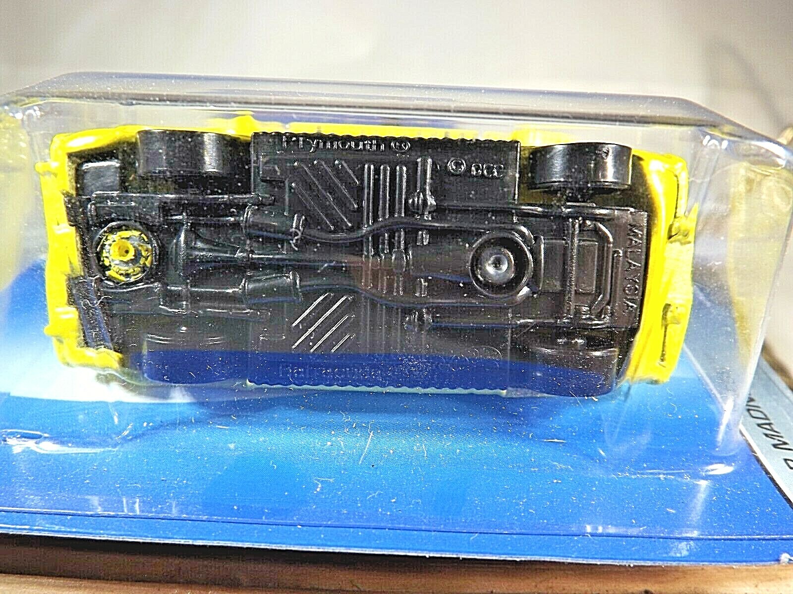 2006 Hot Wheels Kmart Exclusive #61 Mopar Madness 1970 PLYMOUTH BARRACUDA Yellow