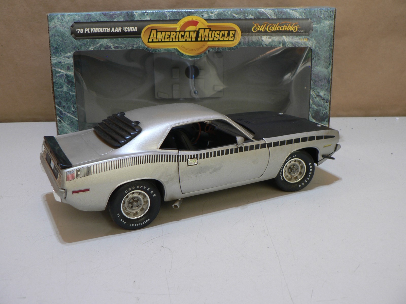Vintage Ertl American Muscle 1970 Plymouth AAR Cuda Die Cast 1:18 Scale