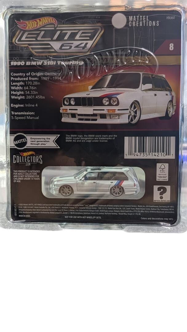 Hot Wheels Elite 64 #8 1990 BMW 318i Touring White 1:64 Diecast Real Rider HNJ60
