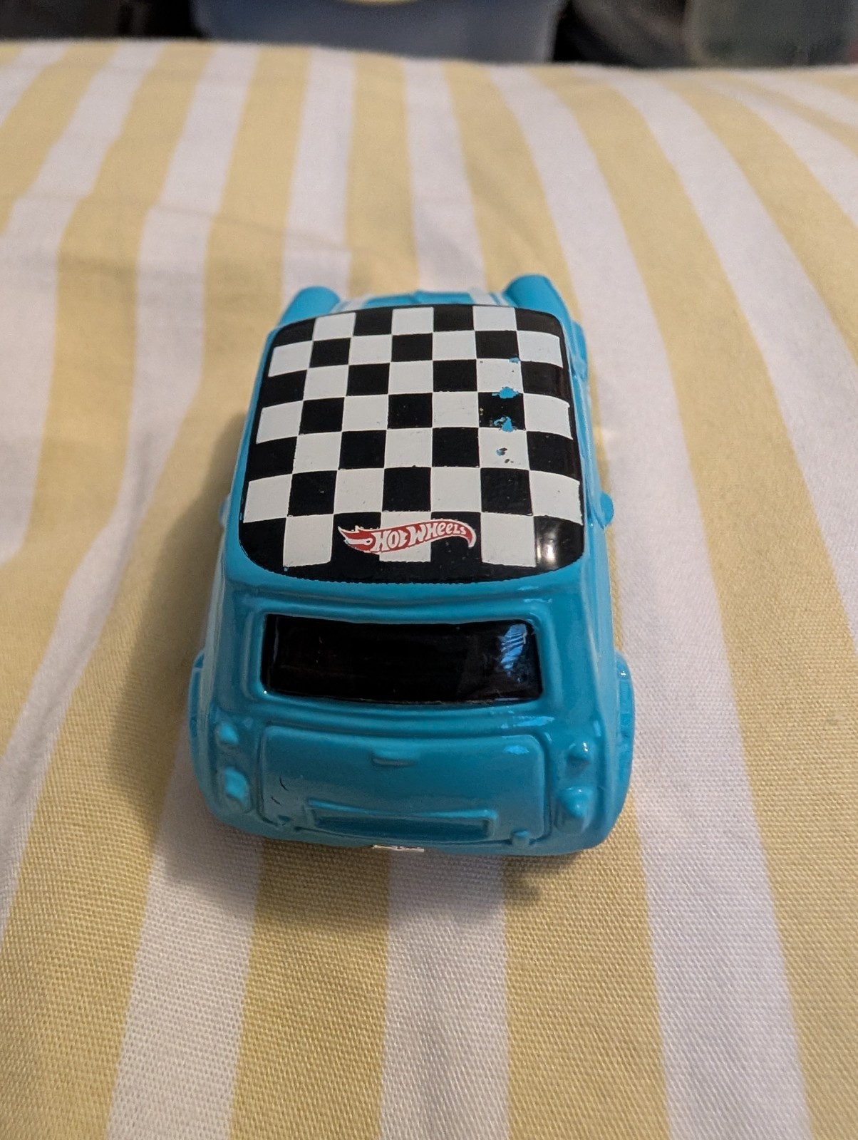1969-1976 Morris Mini Cooper Collectible 1/64 Scale Diecast Diorama Model