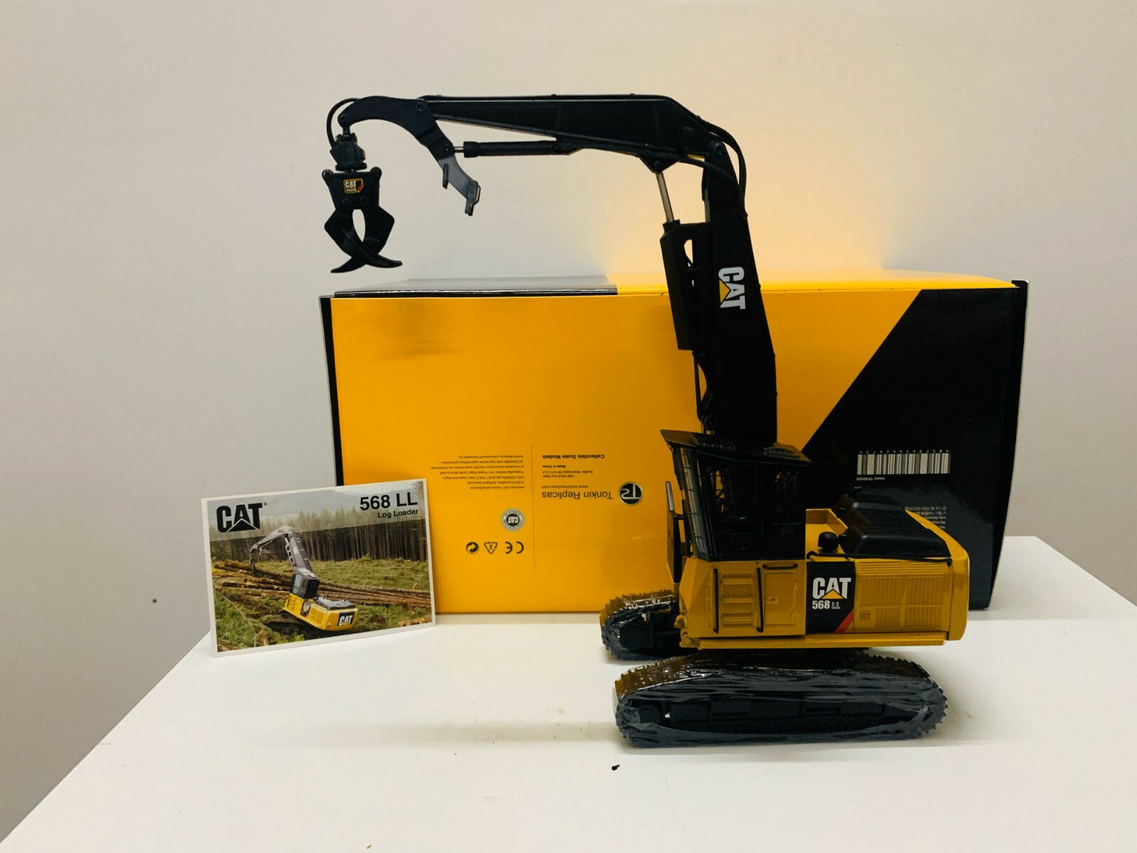 Tonkin Replicas Cat 568 LL Forestry Machine 1/50 Scale DieCast TR40002 New Box