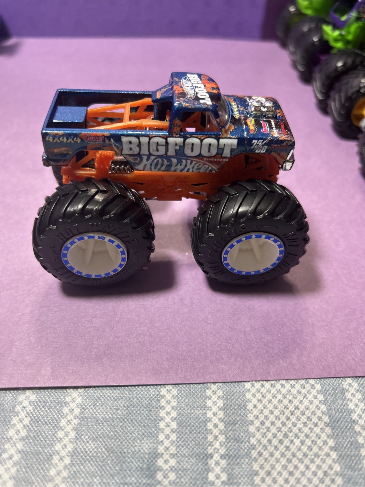 Lot Of 10 Toys Car! 4Hot wheels Truck/1 Kinsfin/1 Speed Zone /4 Spin Master Pics