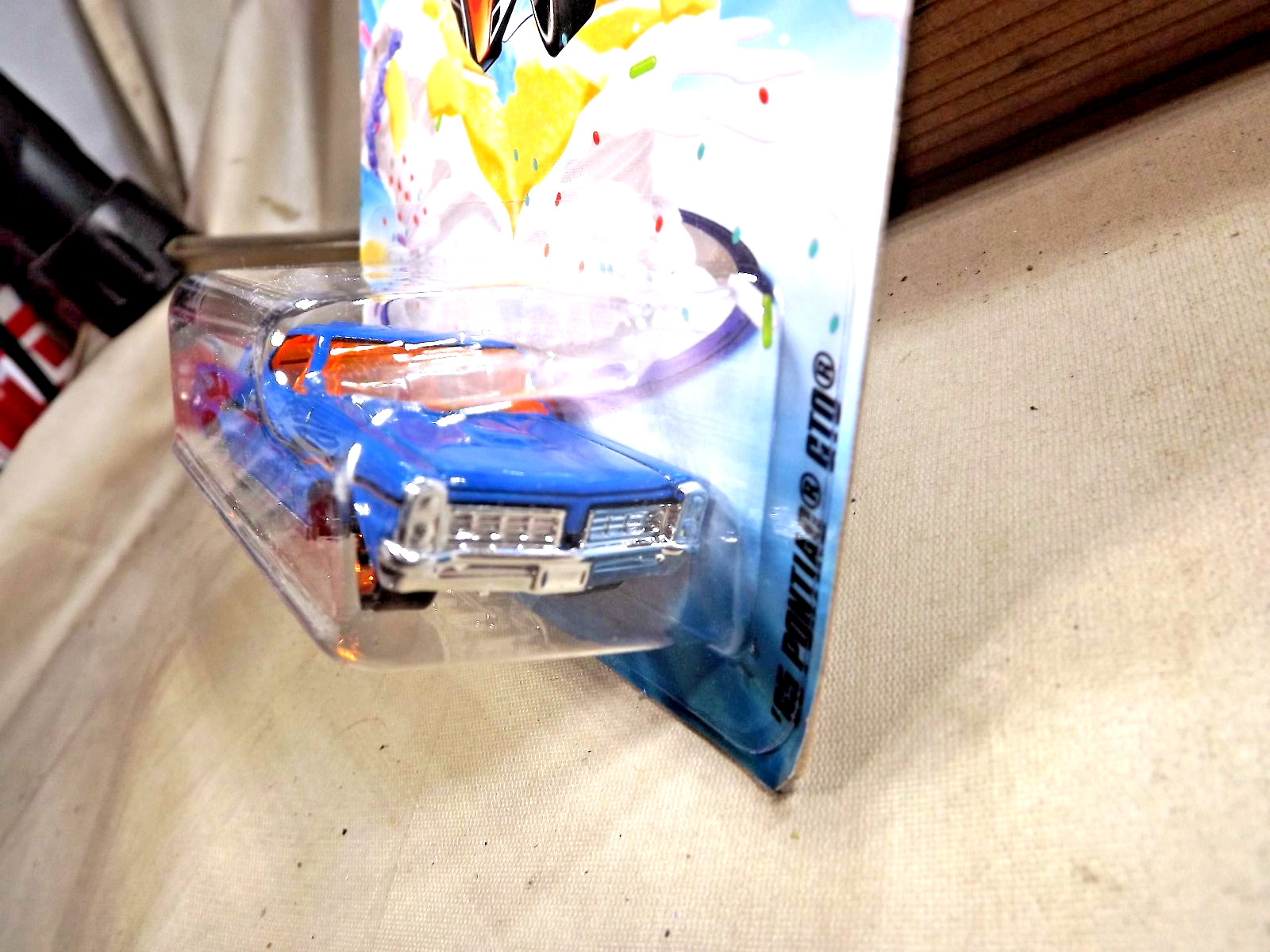 2010 Hot Wheels Happy Birthday Series ’65 PONTIAC GTO Blue w/Copper 5 Spokes