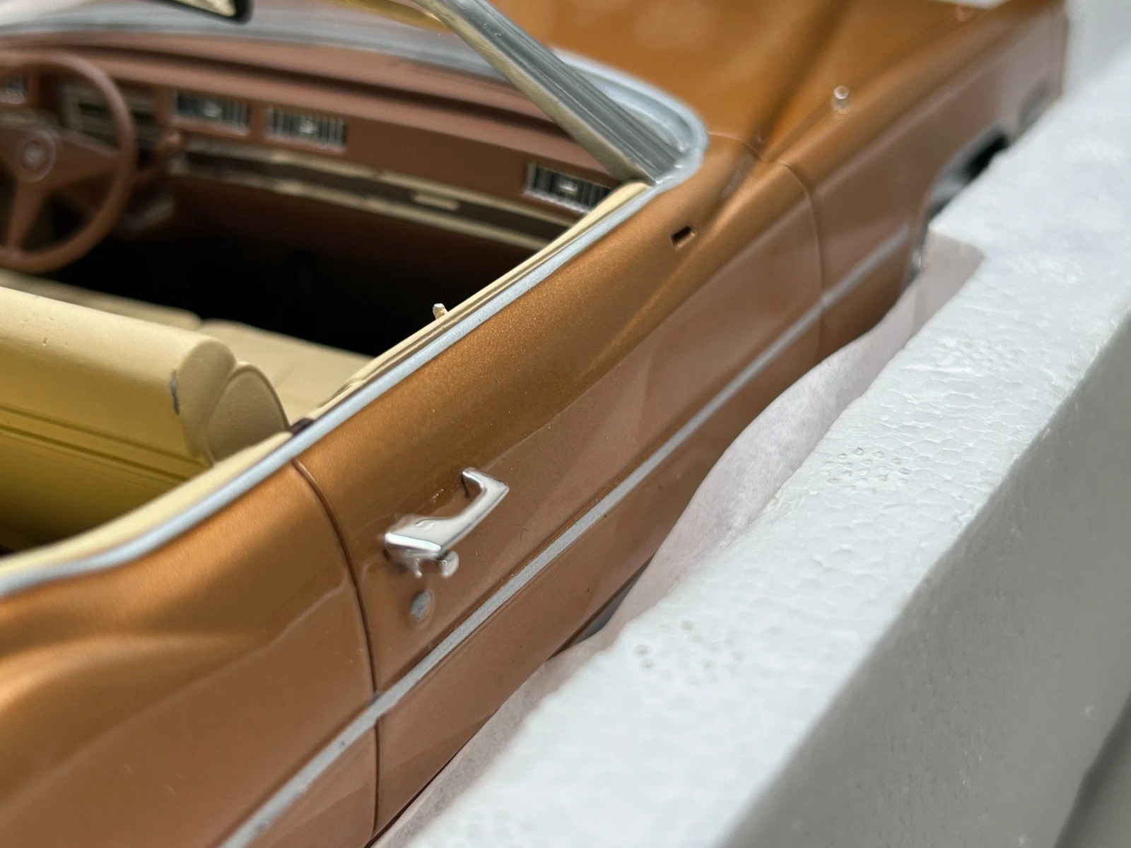 Bos 1/18 1976 Cadillac Eldorado Convertible Bronze Metallic Resin Car Model New