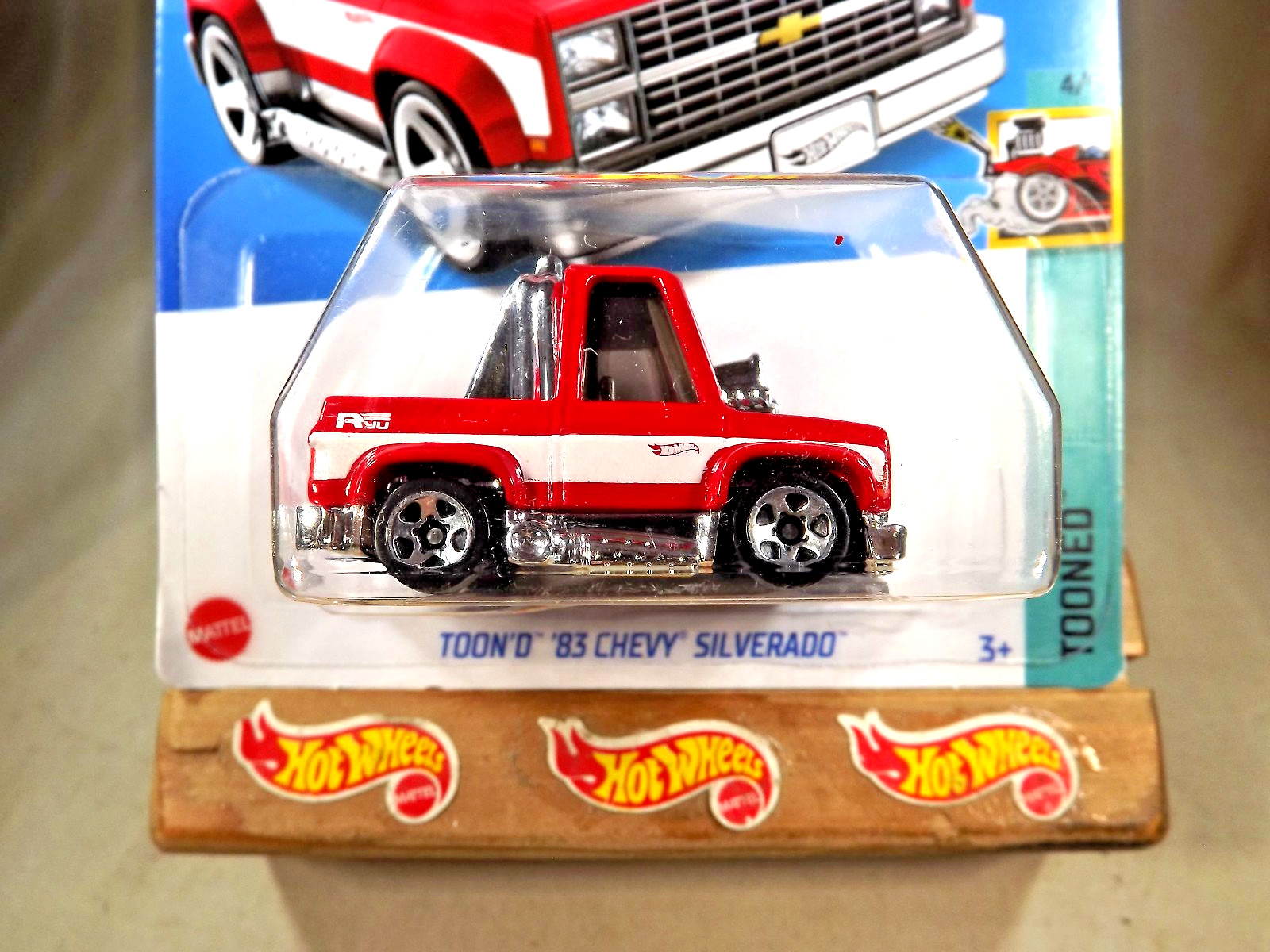 2022 Hot Wheels #104 Tooned 4/5 TOON’D ’83 CHEVY SILVERADO Red w/Chrome 5 Spokes