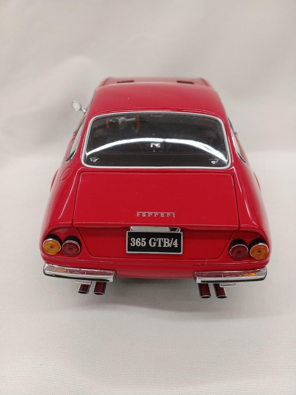 Kyosho Ferrari Collection 1/18 Diecast Model Car Display Used from Japan