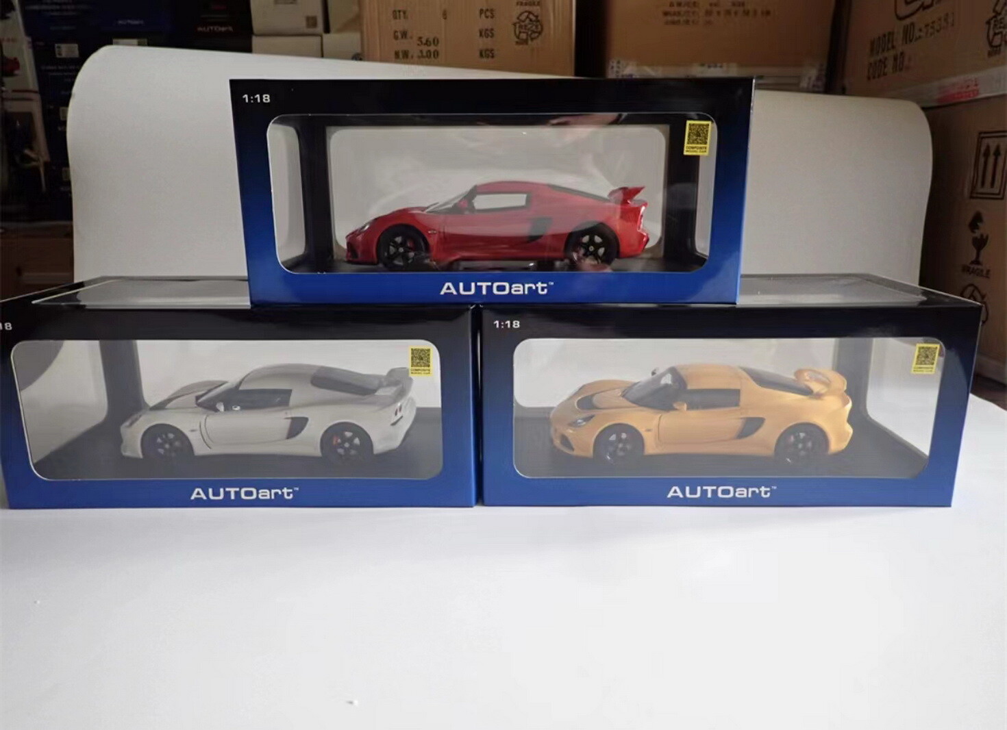 AUTOart 1:18 Lotus Exige S Red Diecast Model Car – Collect NIB Gift for Car Fans