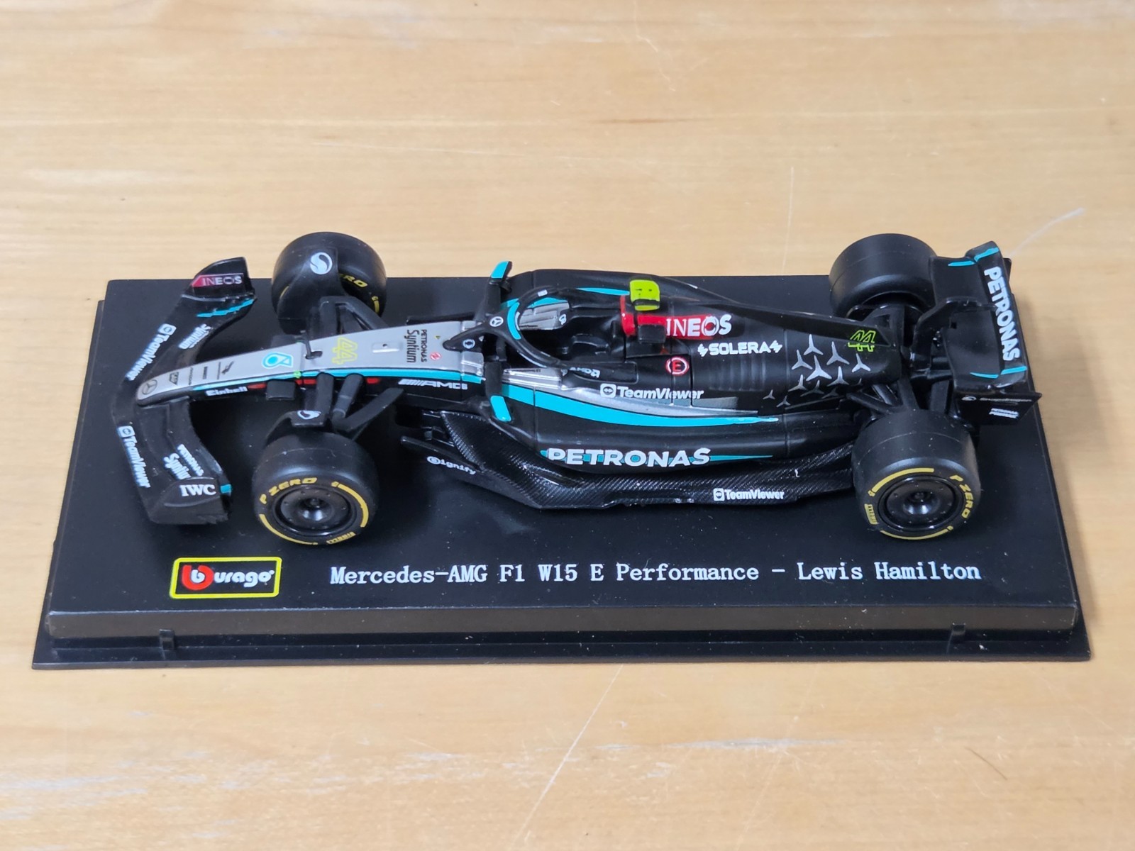 2024 #44 Lewis Hamilton AMG Mercedes W15 Seasonal GP 1/43 Bburago Formula 1 F1