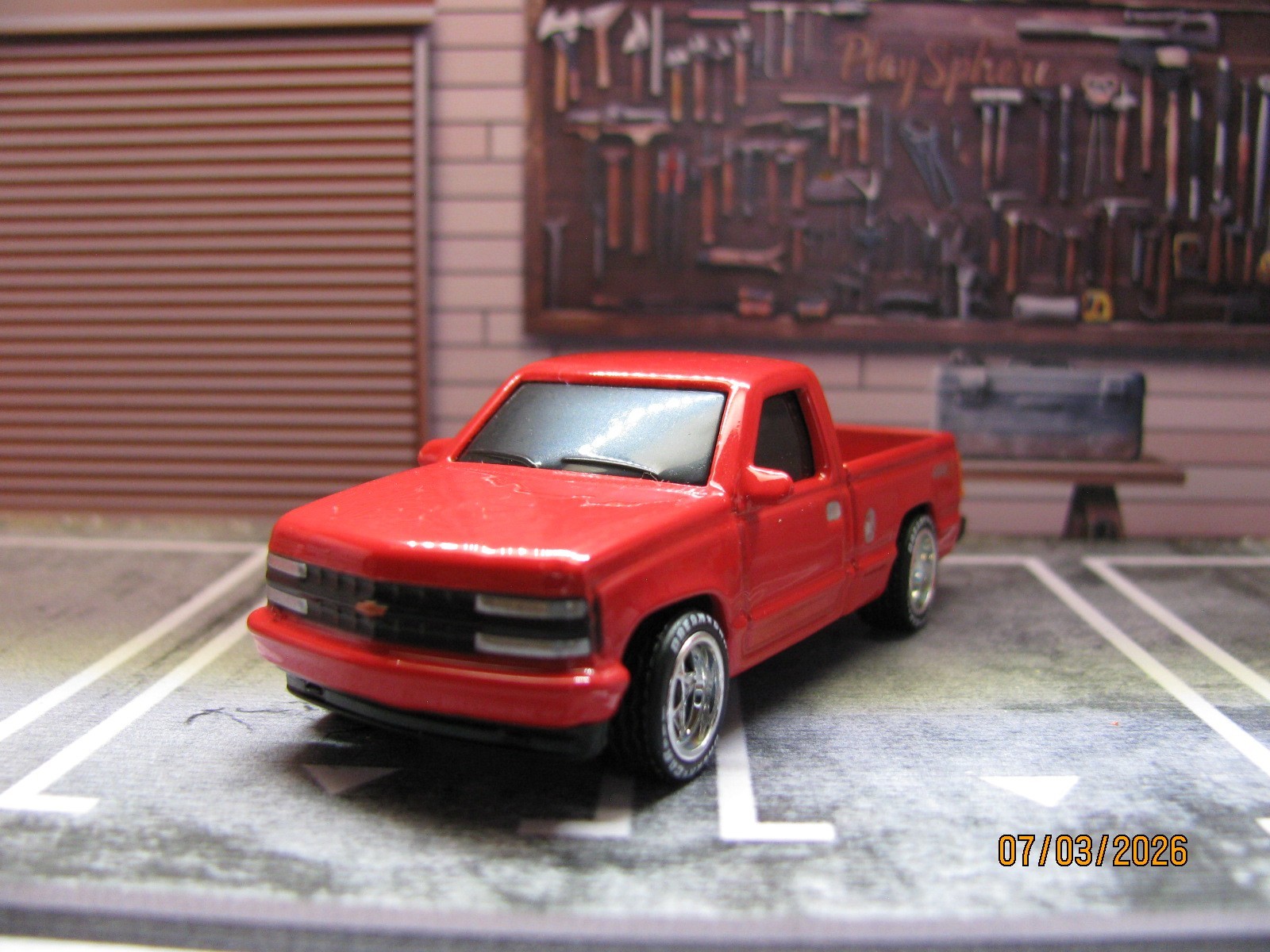 2025 Maisto 1993 Red Chevrolet 454 SS Pickup Truck, w/Real Riders Wheel Swap