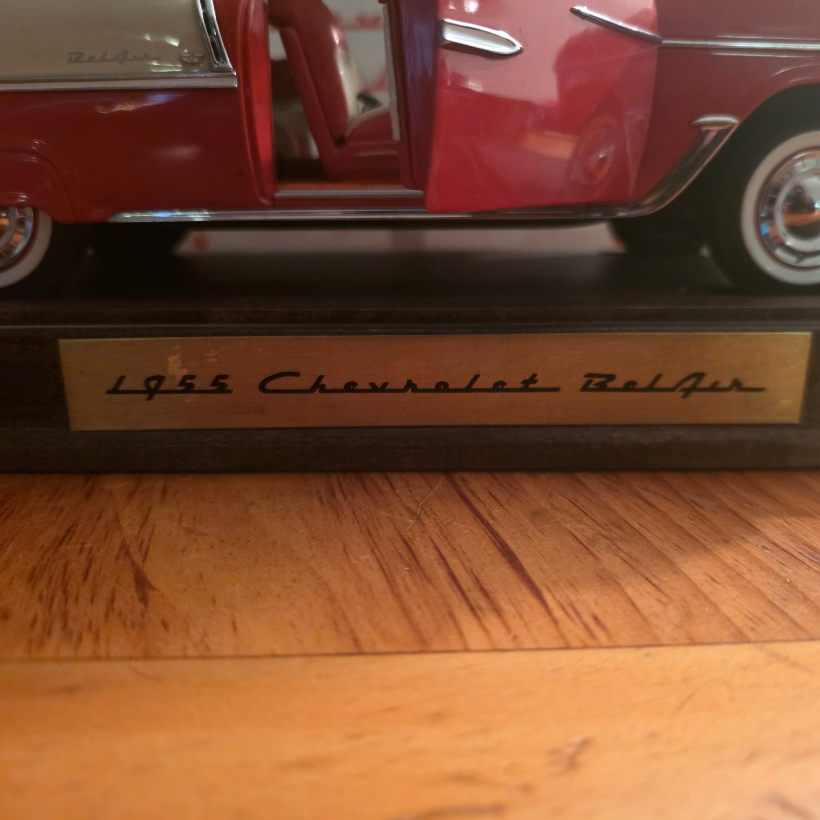 DANBURY MINT 1955 CHEVROLET BEL AIR 1/16 W/ WOODEN BASE