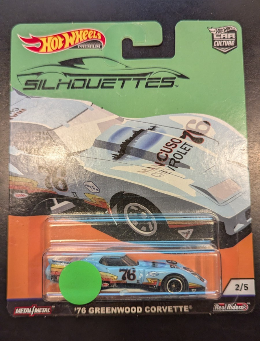 Hot Wheels Car Culture Silhouettes ’76 Greenwood Corvette with Real Riders