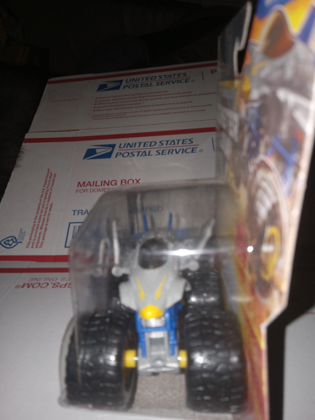 RARE LANDING GEAR Spin Master Monster Jam Truck Series 47 NEW ~ MONSTERIZED ~