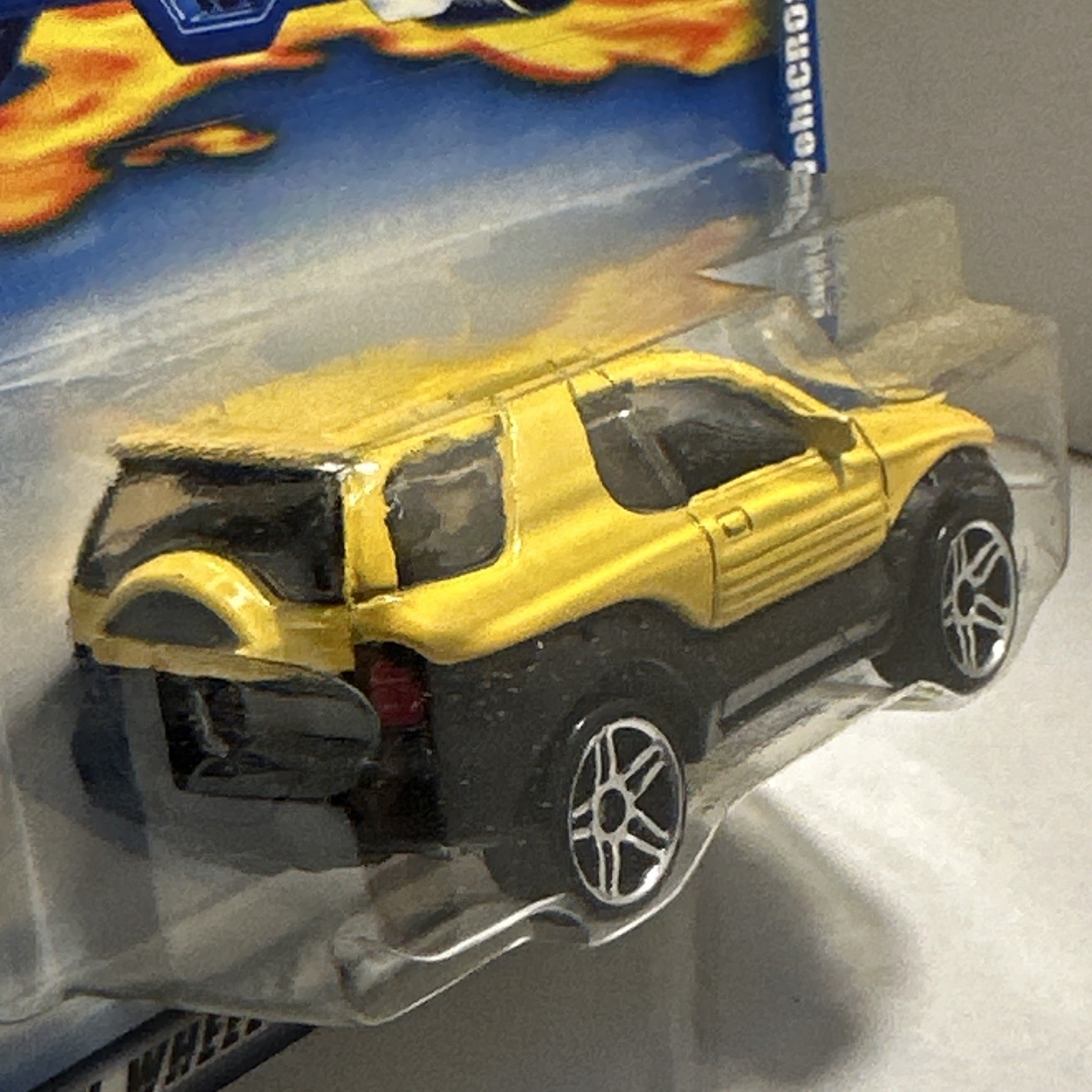Hot Wheels Isuzu VehiCROSS Yellow/Black 1:64 Diecast Unopened