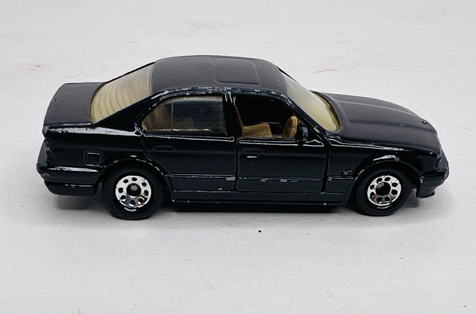 Vtg 1989 Matchbox BMW 5-Series Black Tan Interior Opening Doors