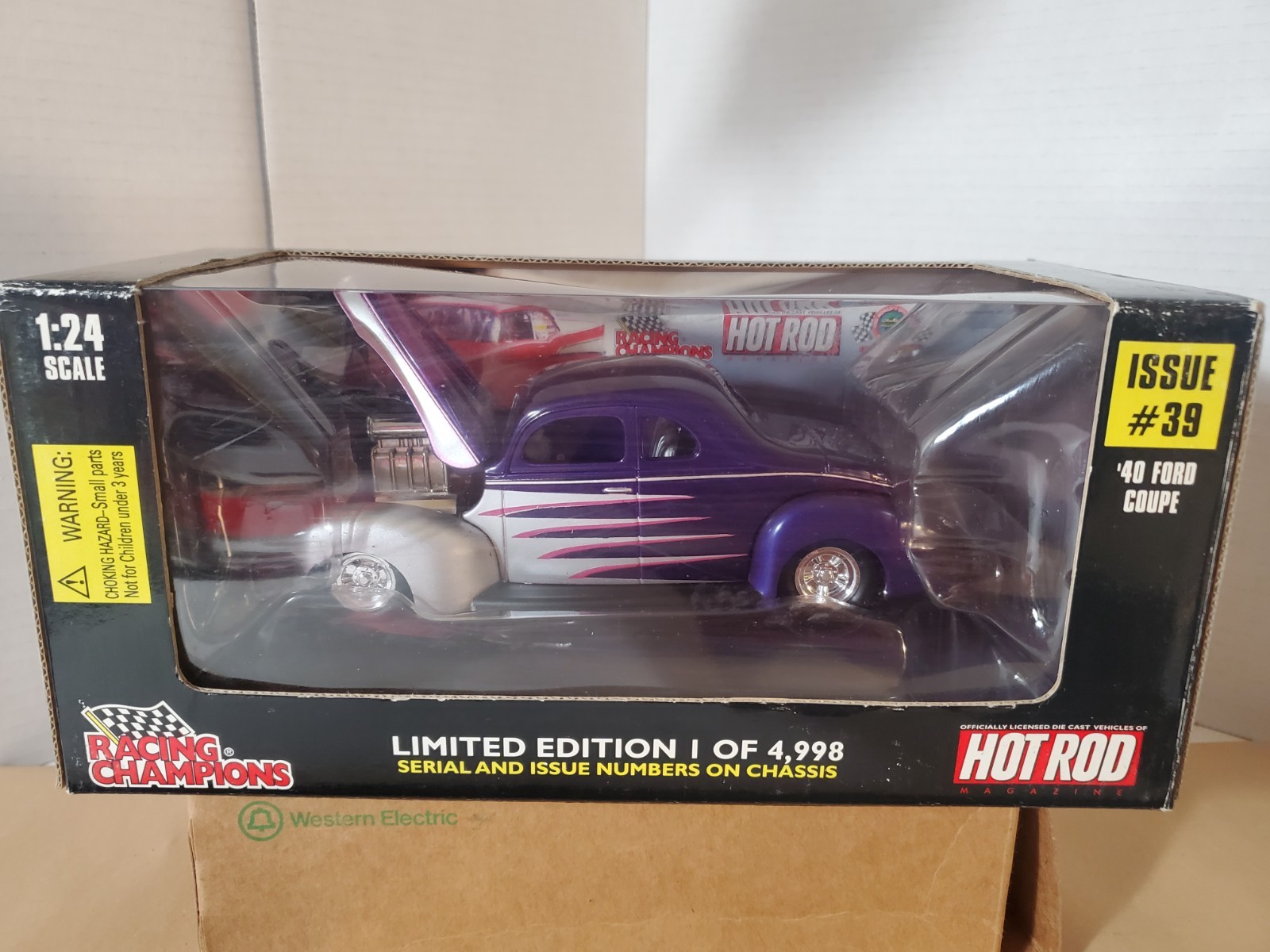 1998 Racing Champions Hot Rod Issue #39 1940 Ford Coupe 1:24 LE Purple & Silver